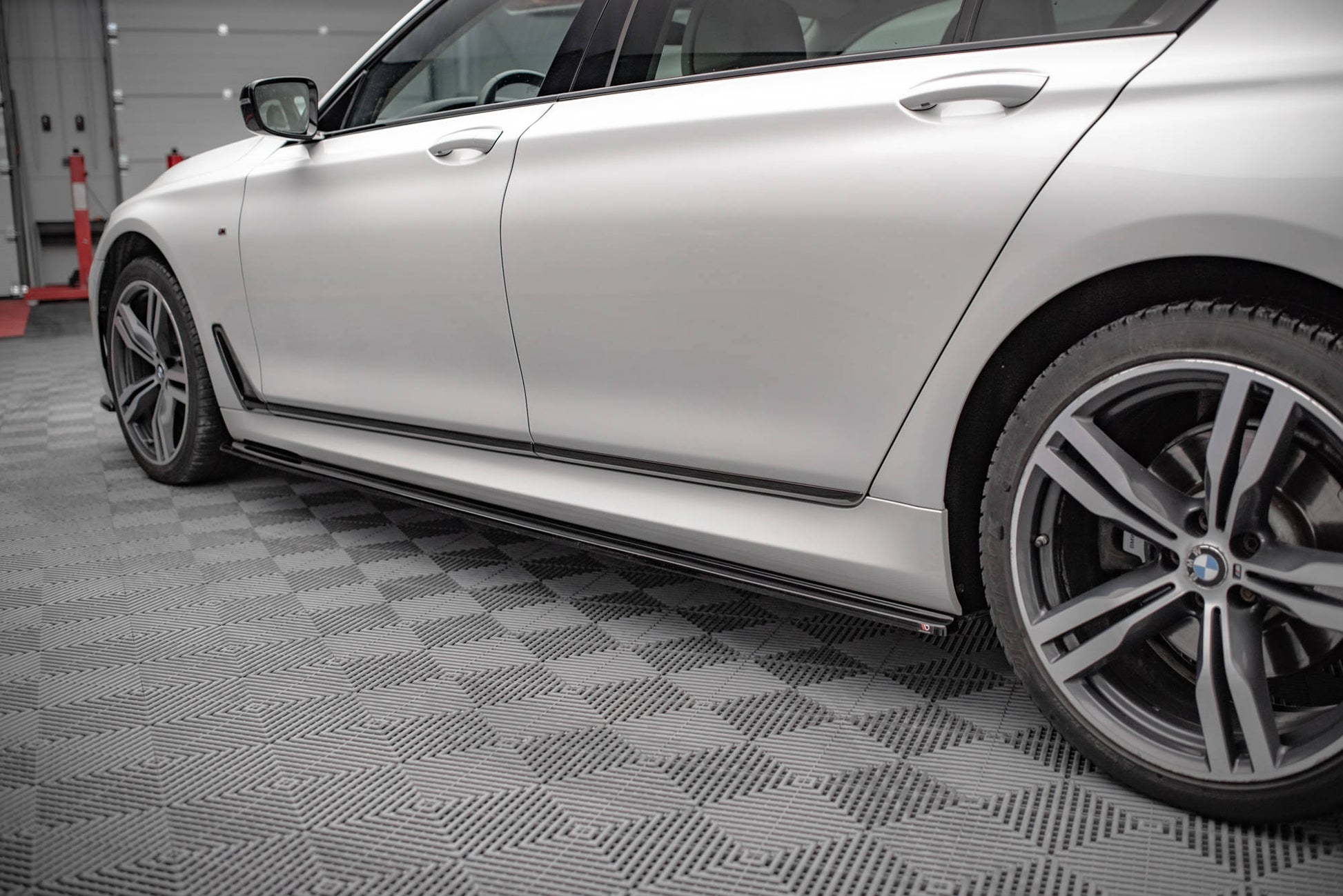 Seitenschweller Ansatz für BMW 7 Lang M-Paket G12 schwarz Hochglanz