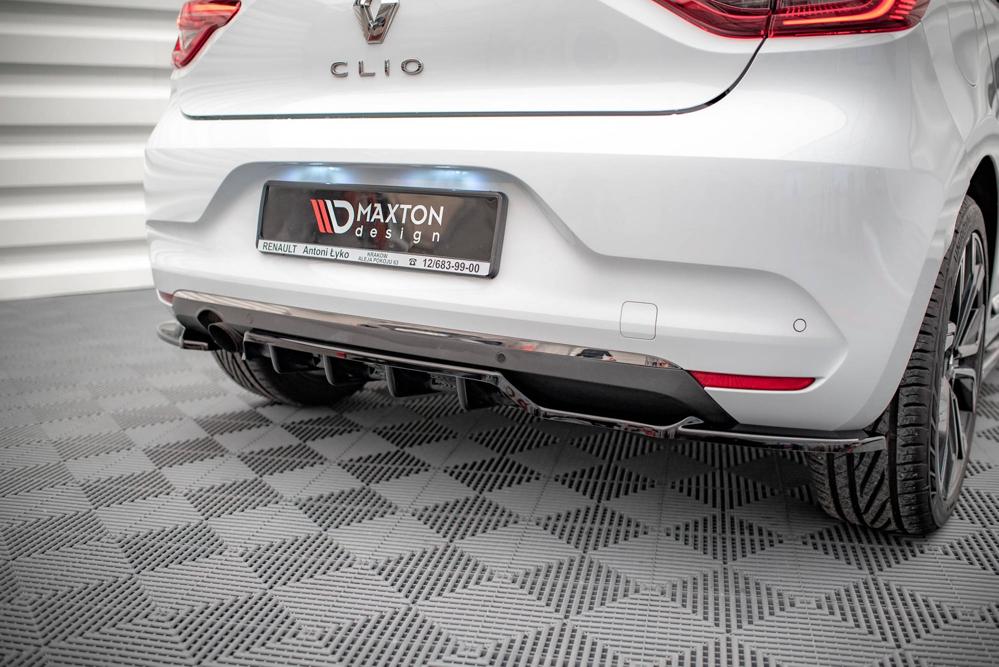 Mittlerer Diffusor Heck Ansatz DTM Look für Renault Clio Mk5 schwarz Hochglanz
