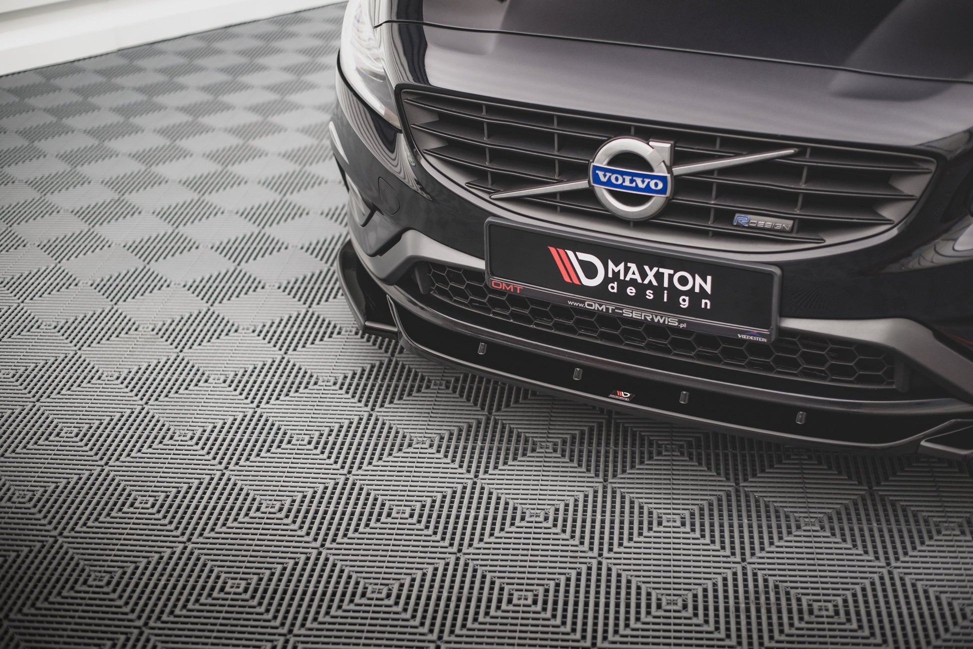 Front Ansatz V.2 für Volvo S60 R-Design Mk2 schwarz Hochglanz