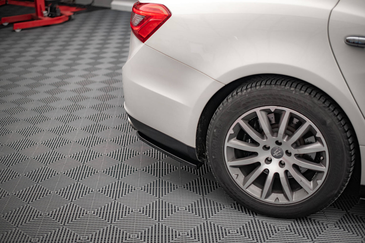 Heck Ansatz Flaps Diffusor für Maserati Ghibli Mk3 Carbon Look
