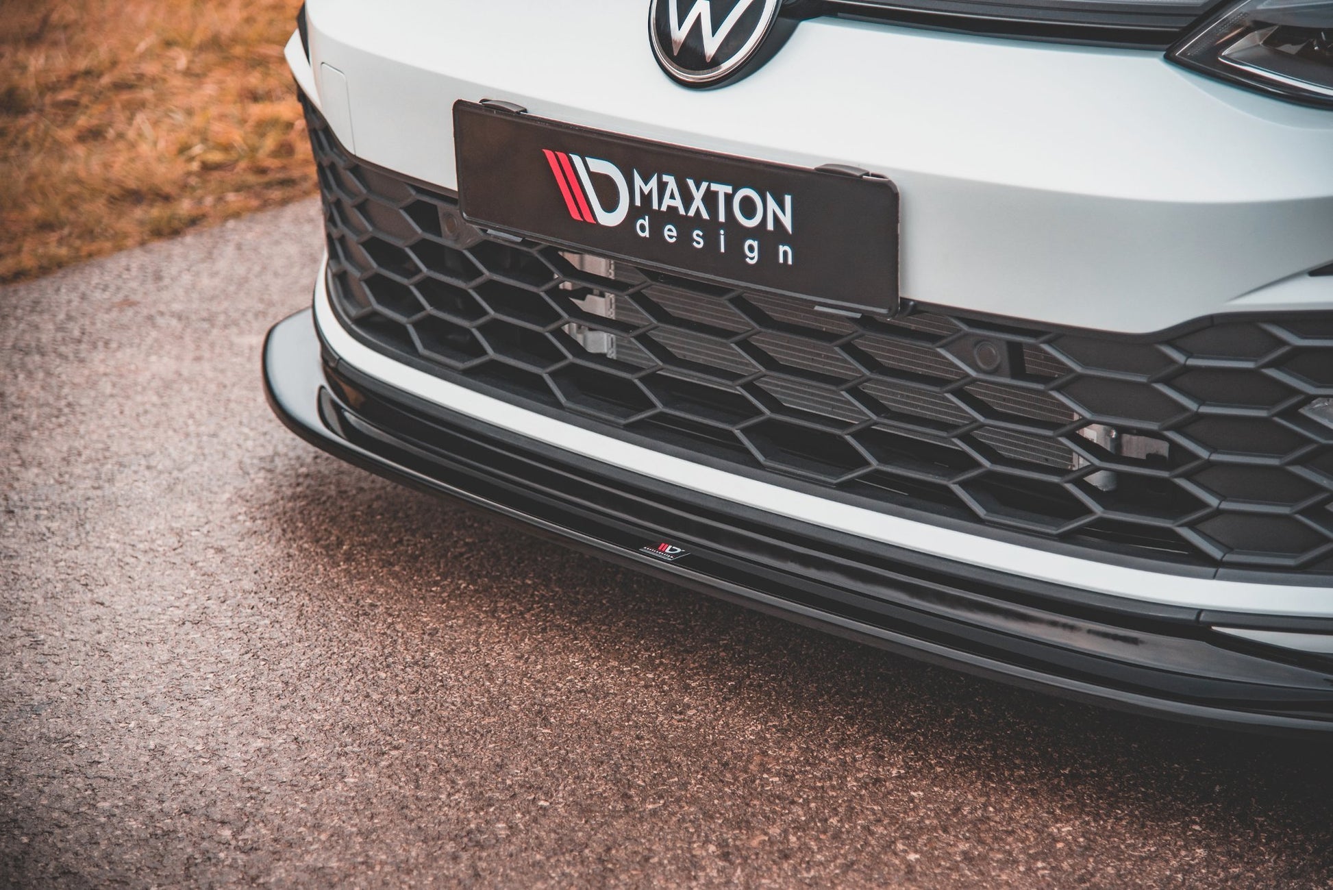Front Ansatz V.5 für Volkswagen Golf 8 GTI Carbon Look