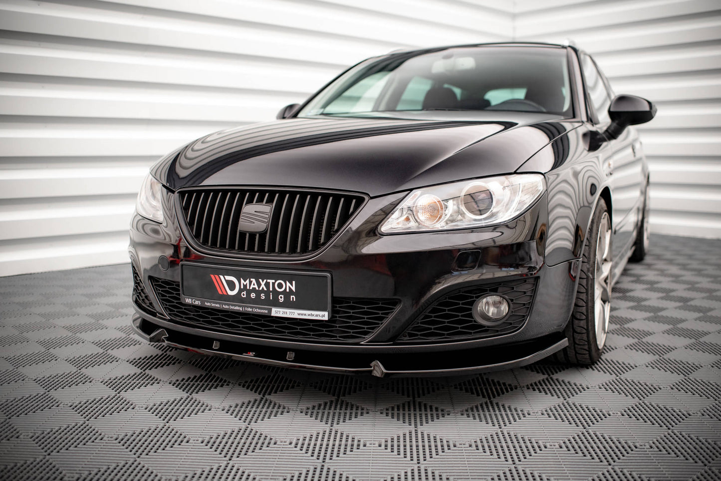 Front Ansatz V.1 für Seat Exeo schwarz Hochglanz