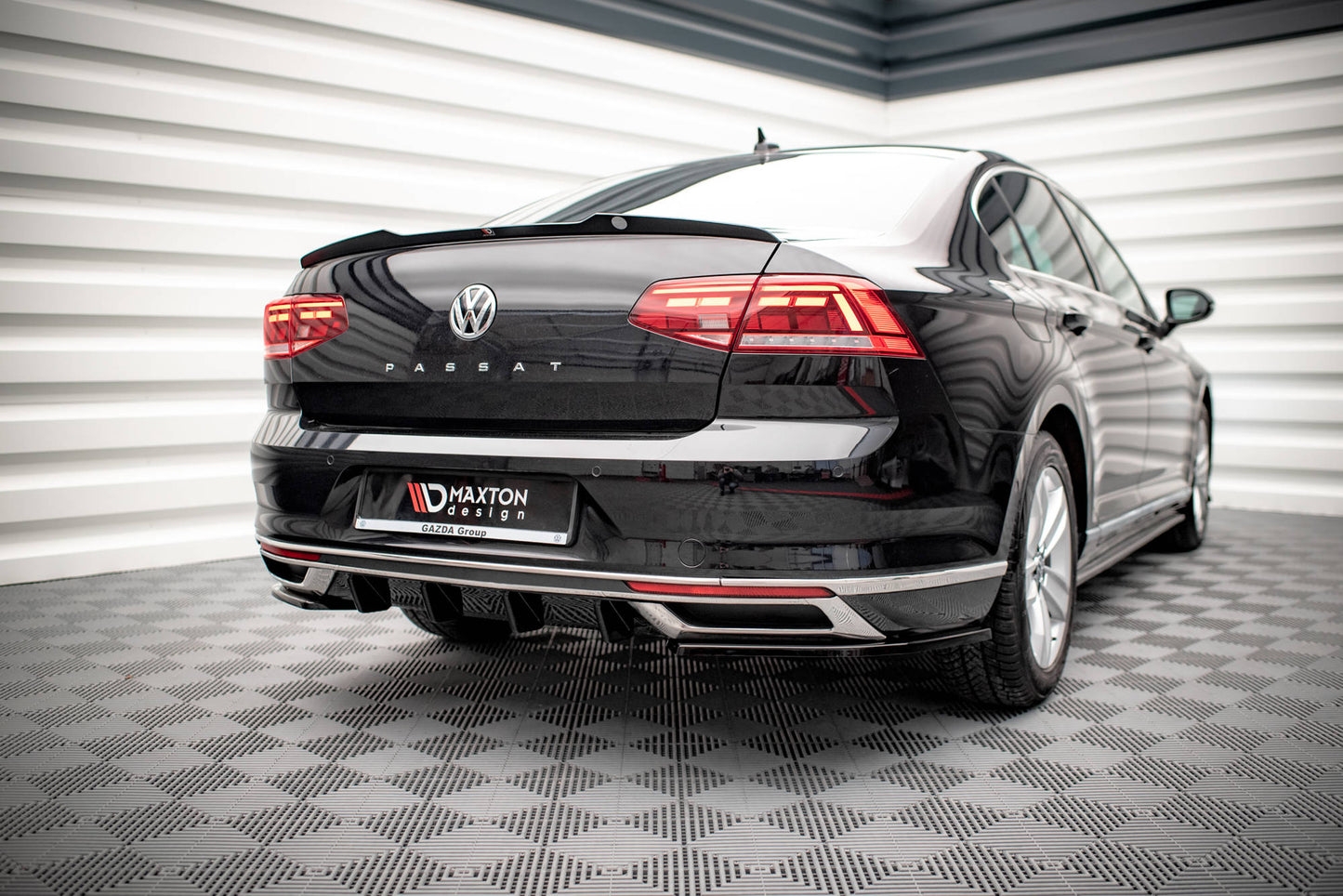 Spoiler CAP für Volkswagen Passat Limousine B8 Facelift Carbon Look