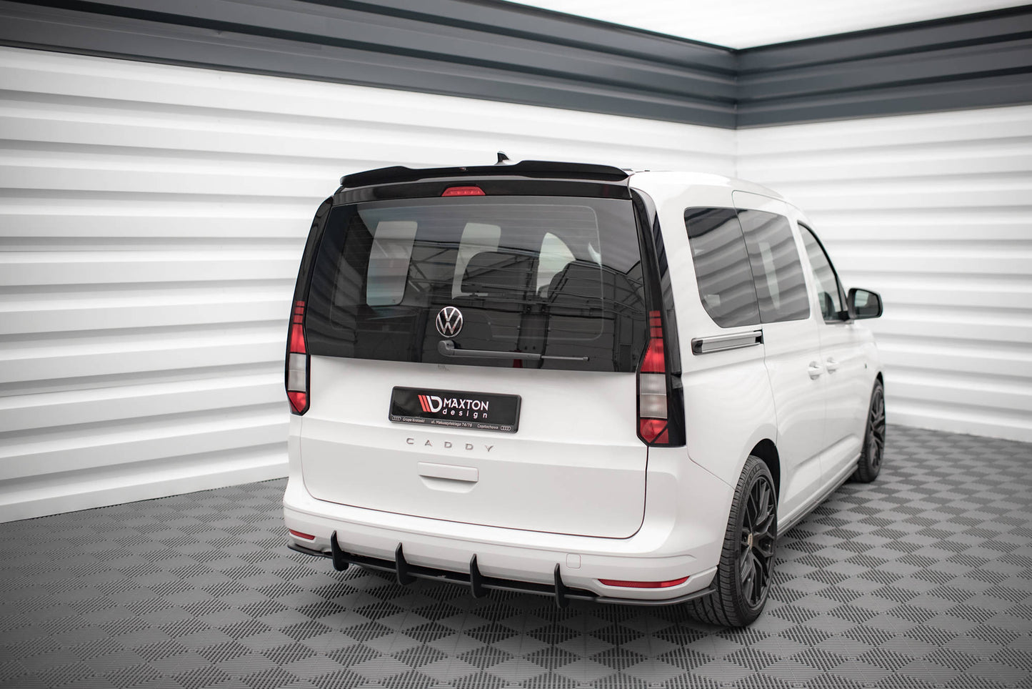 Spoiler CAP für Volkswagen Caddy Mk5 schwarz Hochglanz