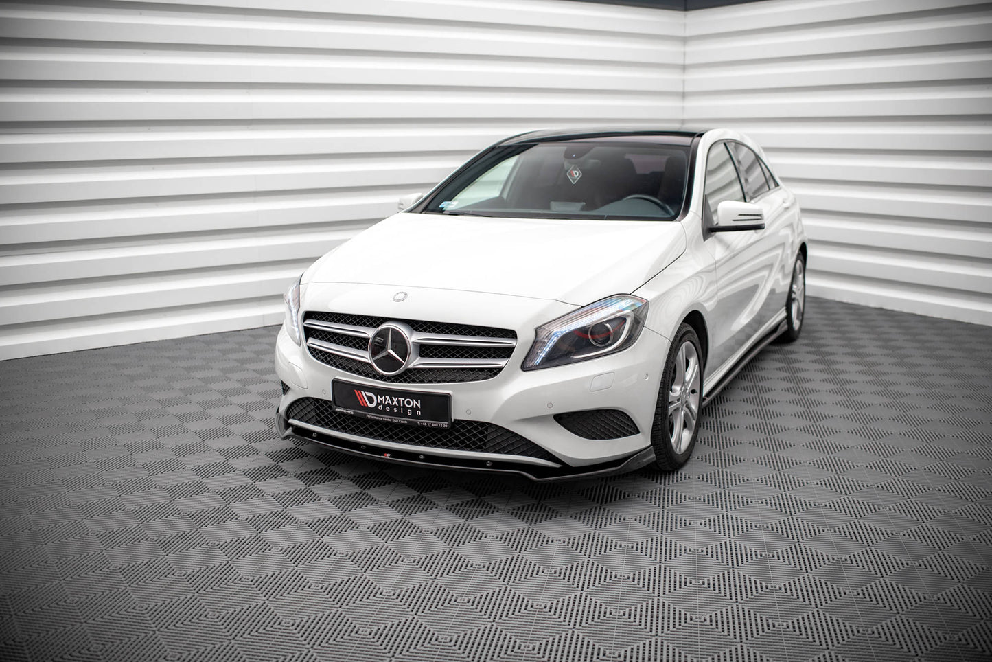 Front Ansatz V.2 für Mercedes-Benz A W176 schwarz Hochglanz