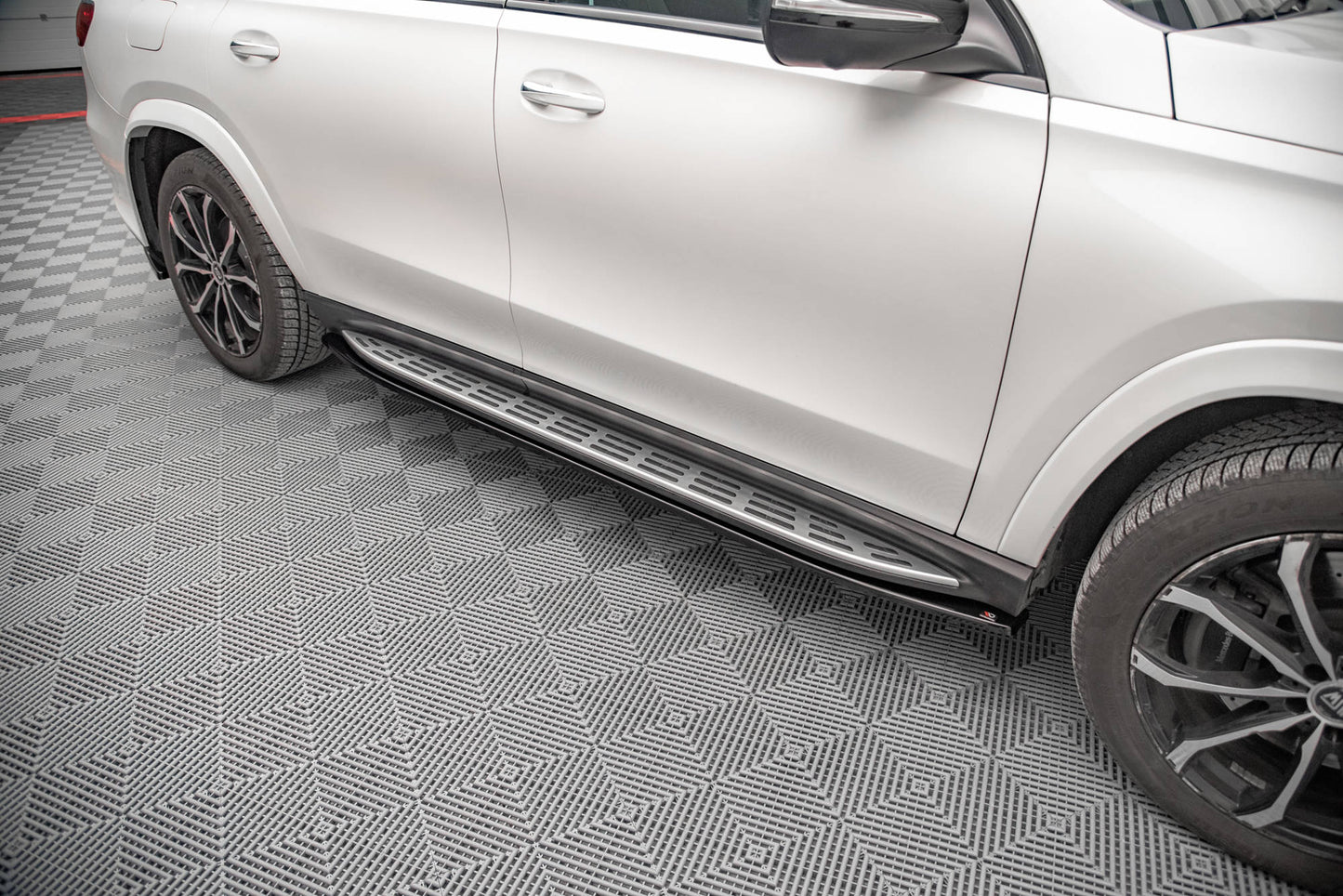 Seitenschweller Ansatz für Mercedes-Benz GLS AMG-Line X167 schwarz Hochglanz