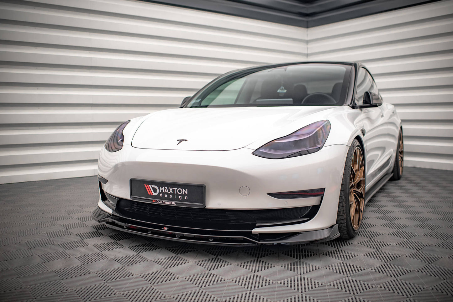 Front Ansatz V.3 für Tesla Model 3 schwarz Hochglanz