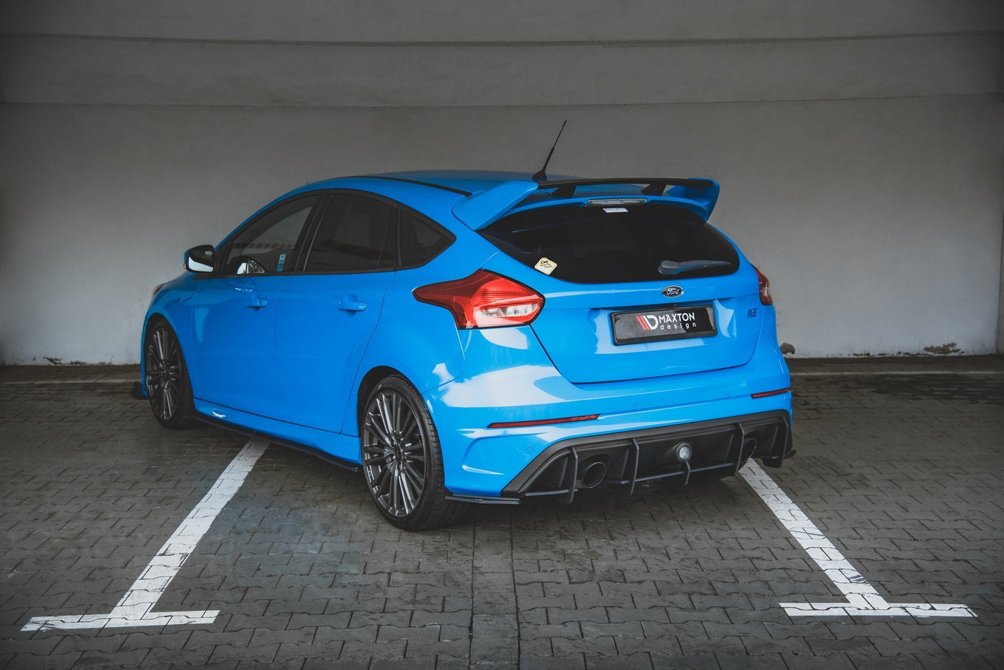 Robuste Racing Heckschürze für Ford Focus RS Mk3