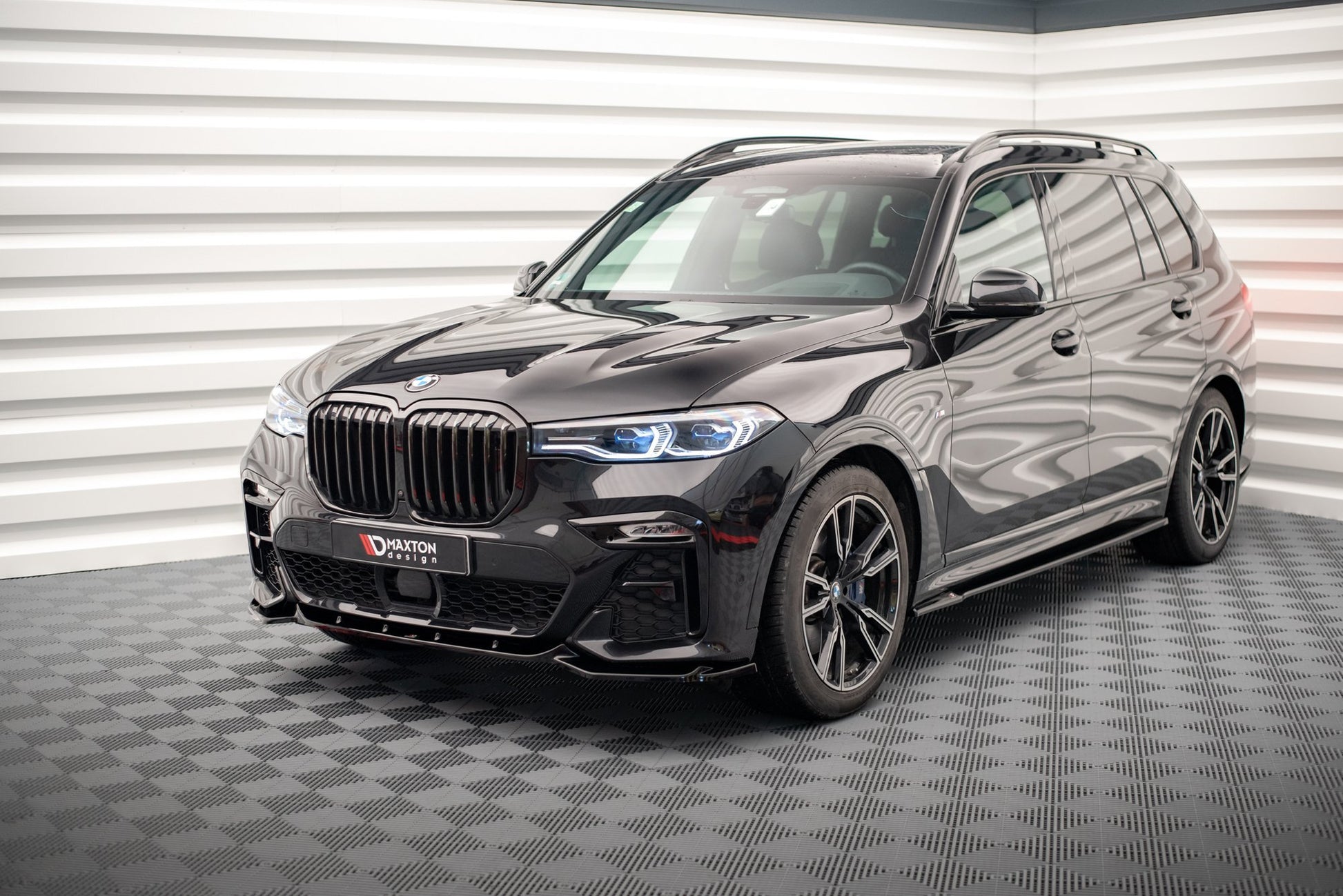 Front Ansatz V.3 für BMW X7 M G07 schwarz matt