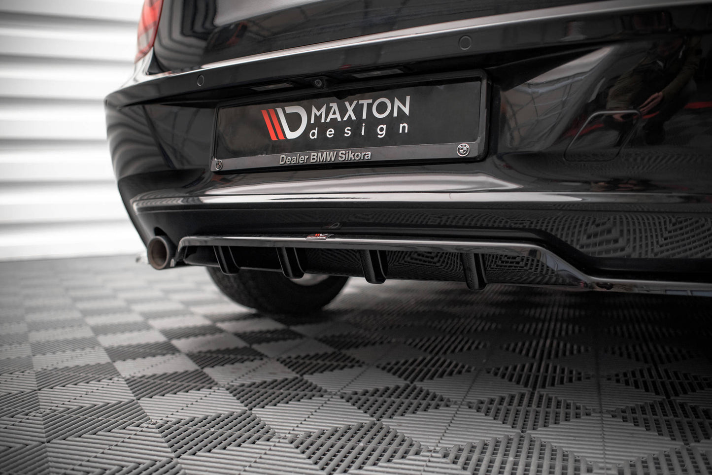 Mittlerer Diffusor Heck Ansatz DTM Look für BMW 1er F20 schwarz Hochglanz