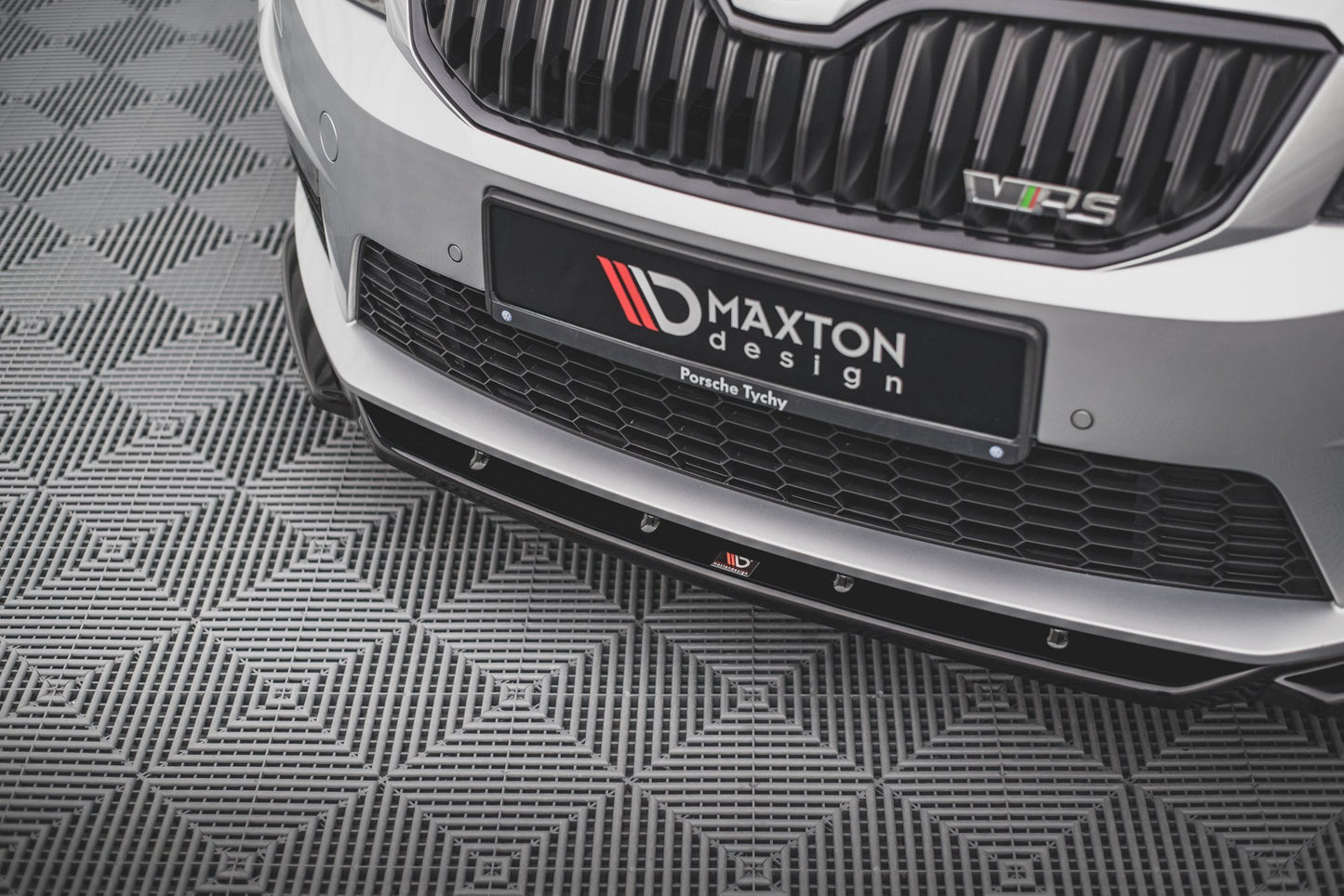 Front Ansatz V.4 für Skoda Octavia RS Mk3 schwarz matt