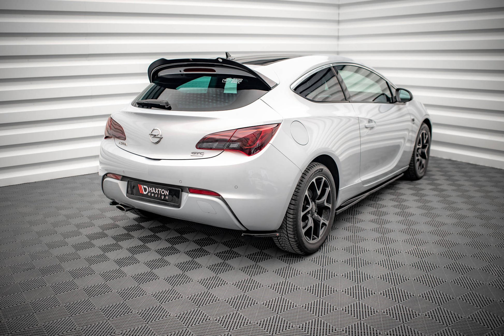 Heck Ansatz Flaps Diffusor für Opel Astra GTC OPC-Line J Carbon Look