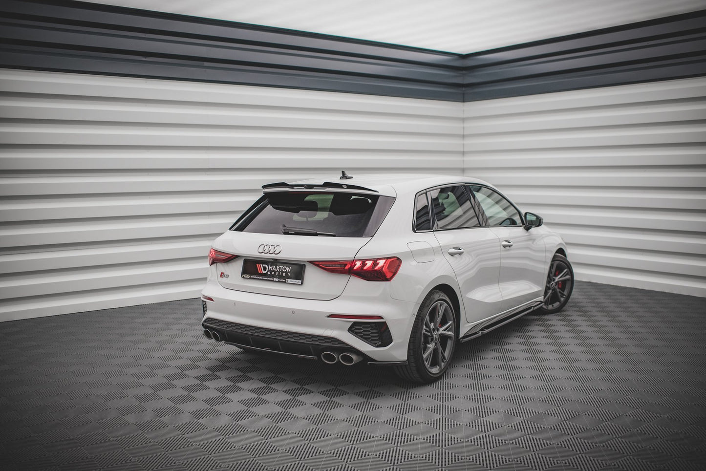 Heck Ansatz Flaps Diffusor V.1 für Audi S3 Sportback 8Y Carbon Look