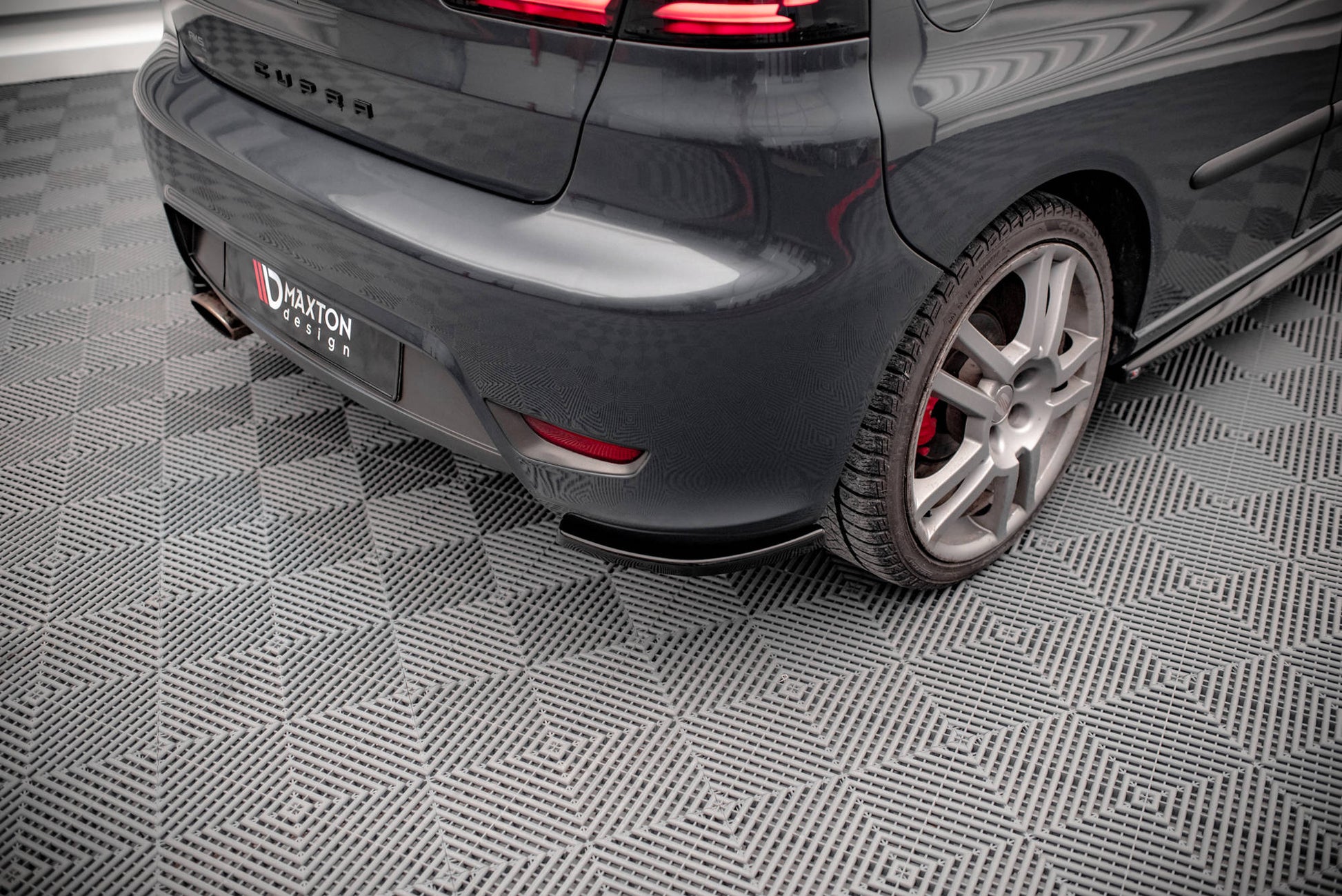 Heck Ansatz Flaps Diffusor für Seat Ibiza Cupra Mk3 Carbon Look