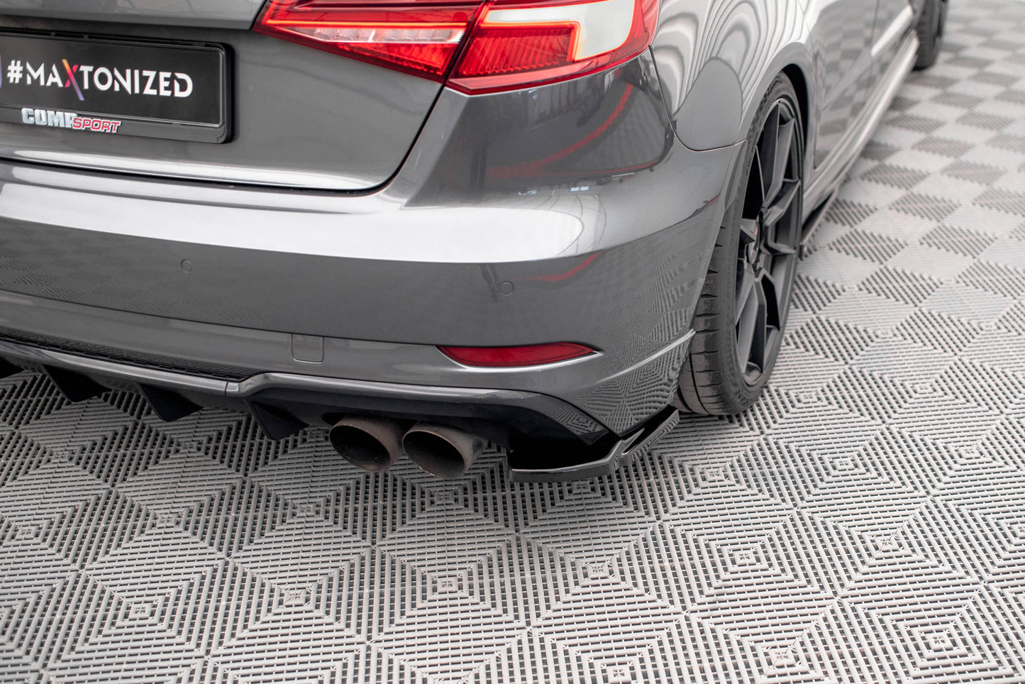 Heck Ansatz Flaps Diffusor für Audi S3 Sportback 8V Facelift Carbon Look
