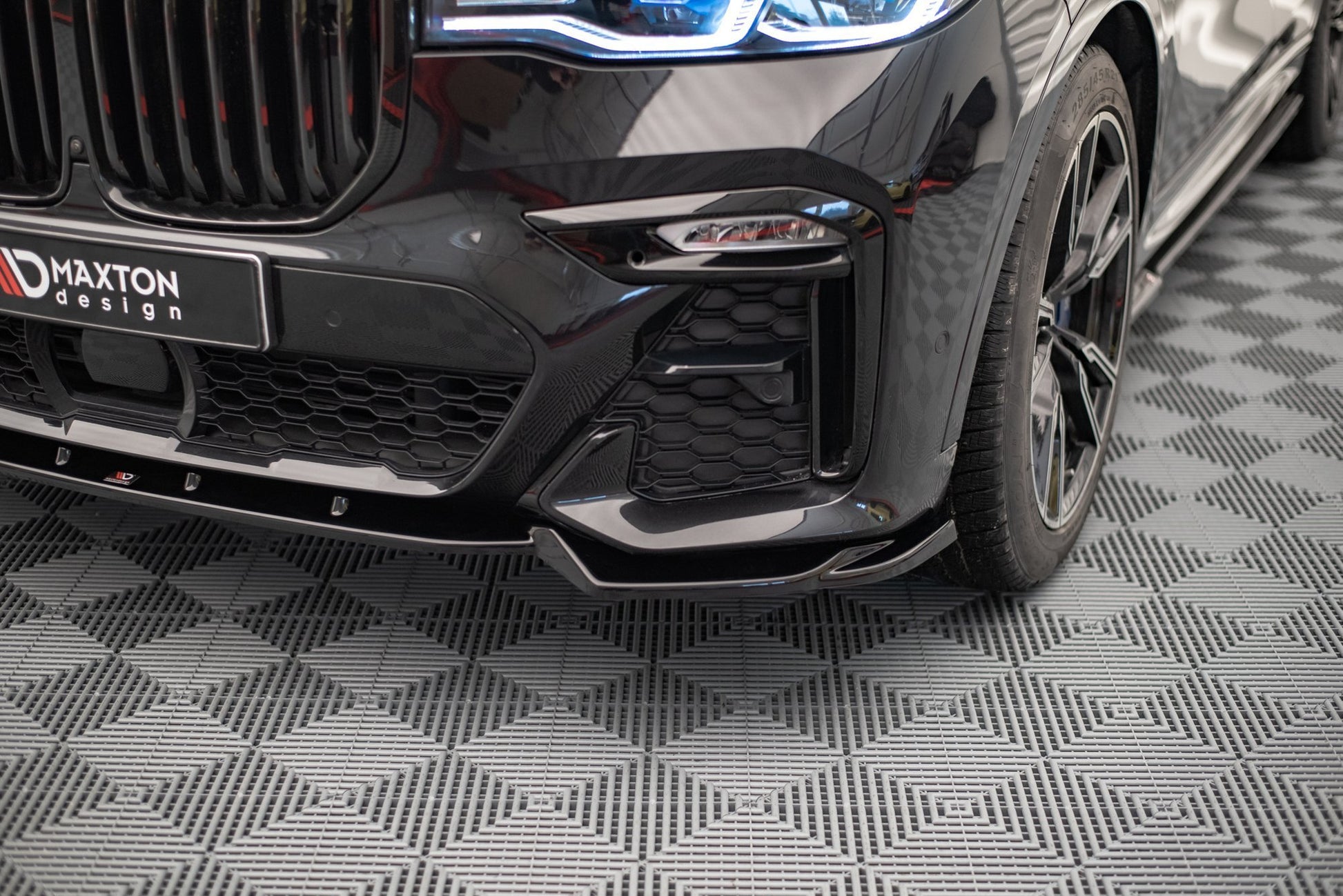 Front Ansatz V.2 für BMW X7 M G07 schwarz matt
