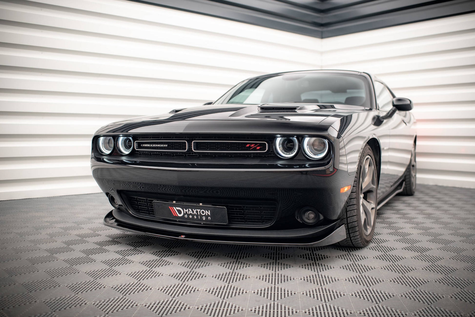Front Ansatz für Dodge Challenger RT Mk3 Facelift schwarz Hochglanz