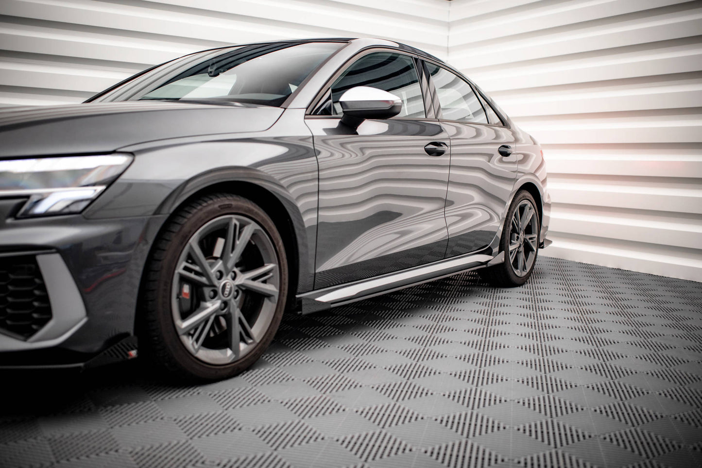Street Pro Seitenschweller Ansatz für + Flaps Audi S3 / A3 S-Line 8Y schwarz Hochglanz