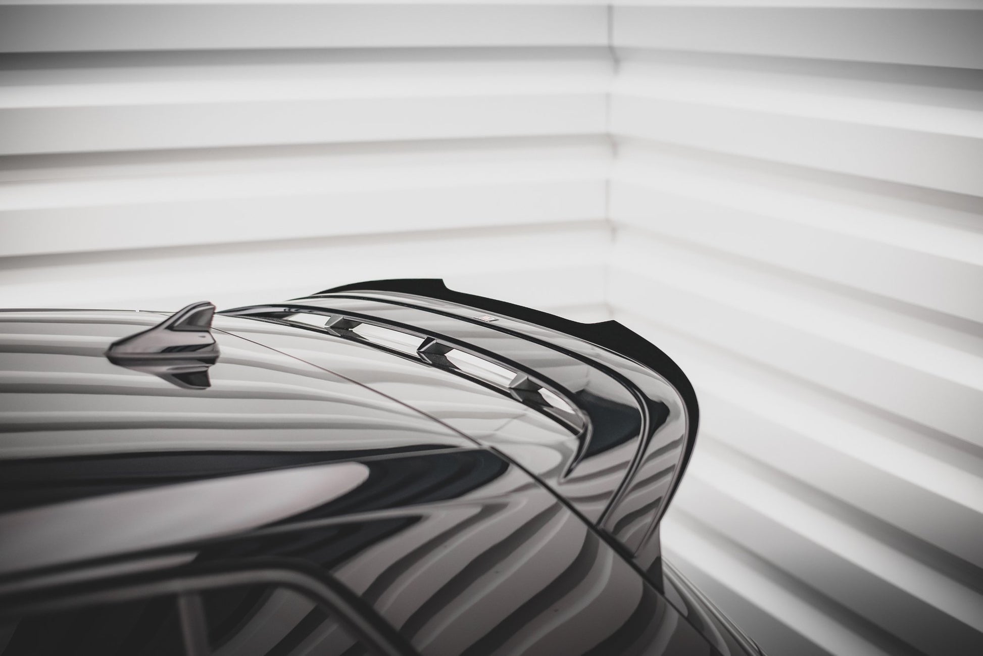 Spoiler CAP V.2 für Volkswagen Golf 8 R-Performance / GTI Clubsport schwarz matt