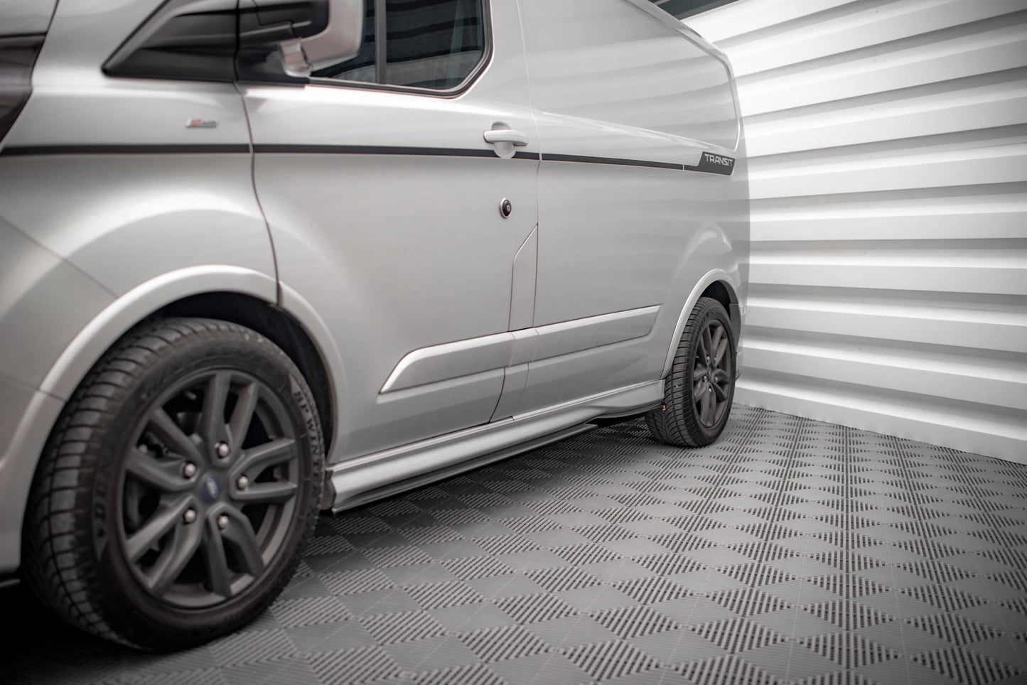 Seitenschweller Ansatz für Ford Transit Custom ST-Line Mk1 Facelift schwarz Hochglanz