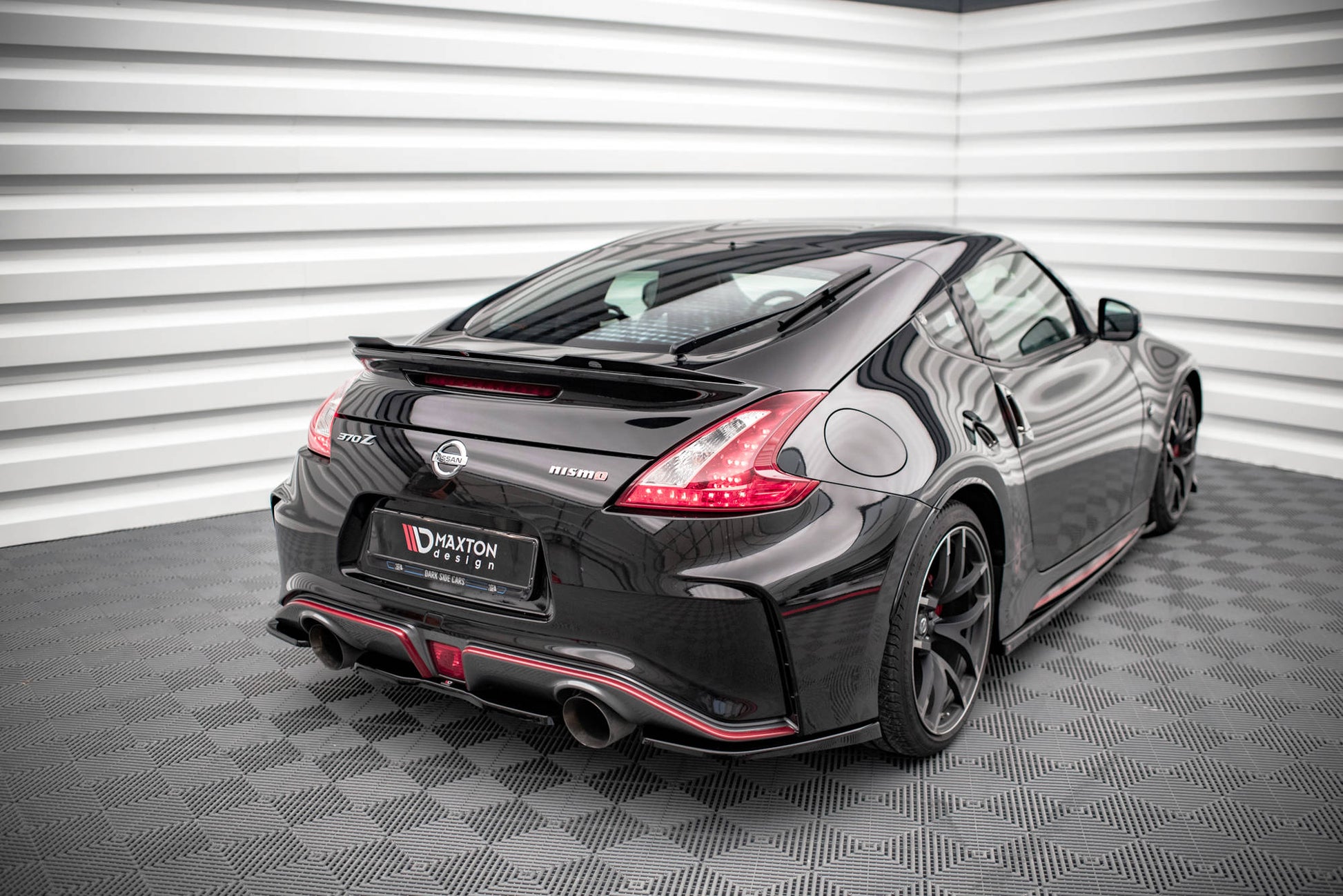 Mittlerer Diffusor Heck Ansatz für Nissan 370Z Nismo Facelift schwarz Hochglanz