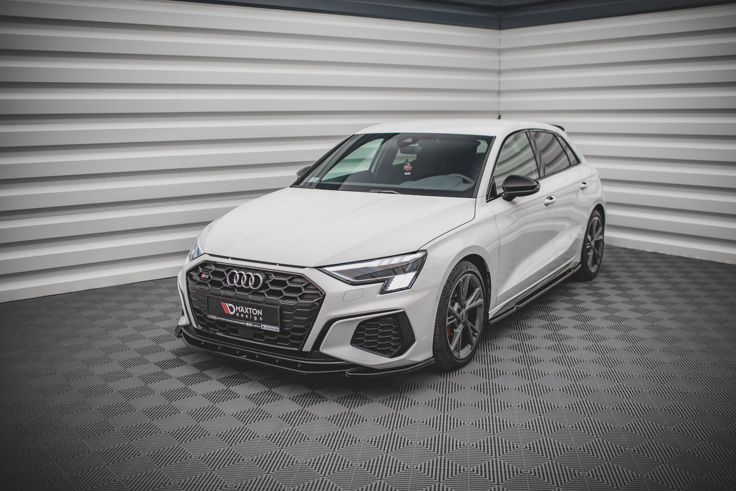 Front Ansatz V.4 für Audi S3 / A3 S-Line 8Y schwarz matt