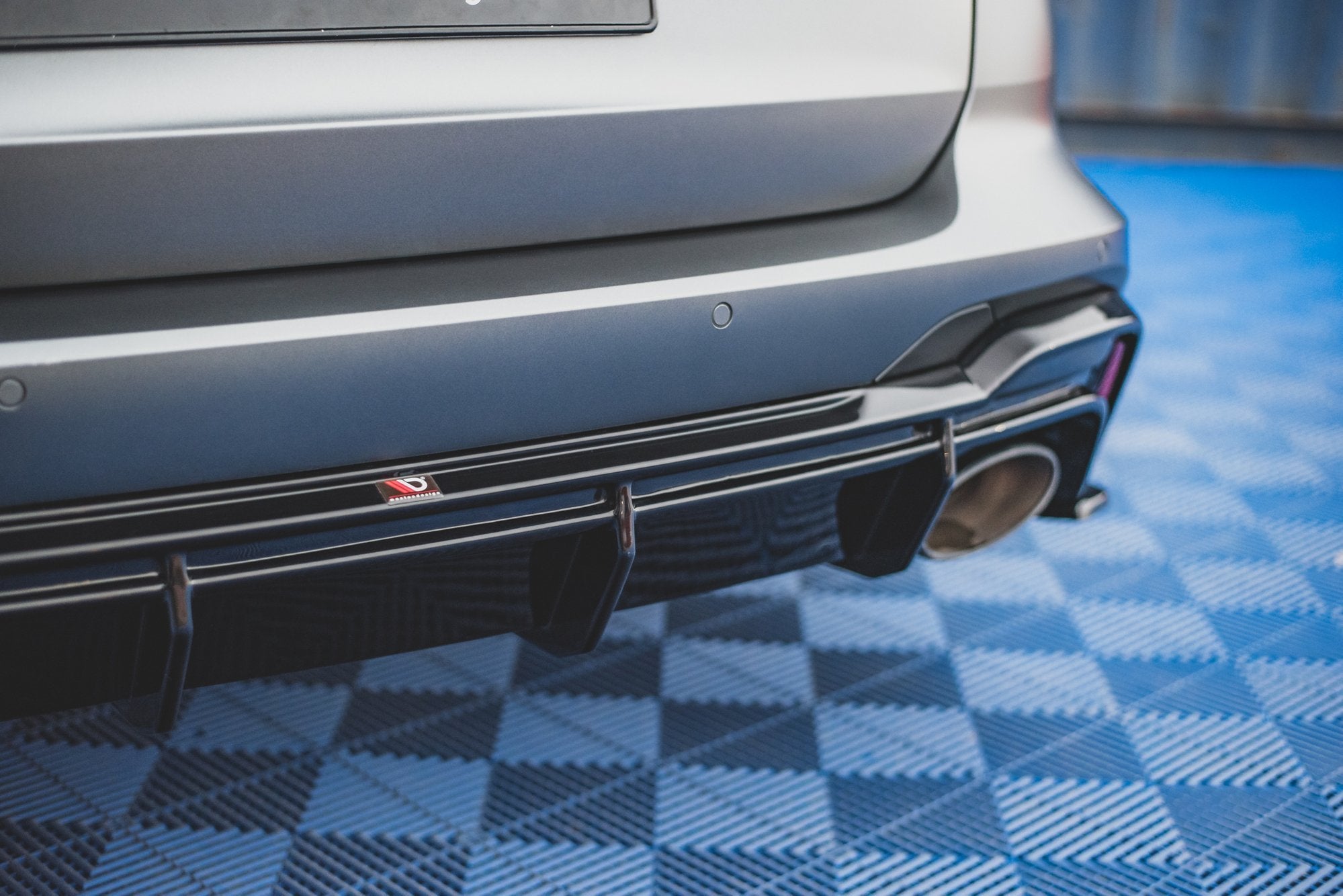 Heck Ansatz Flaps Diffusor für Audi RSQ8