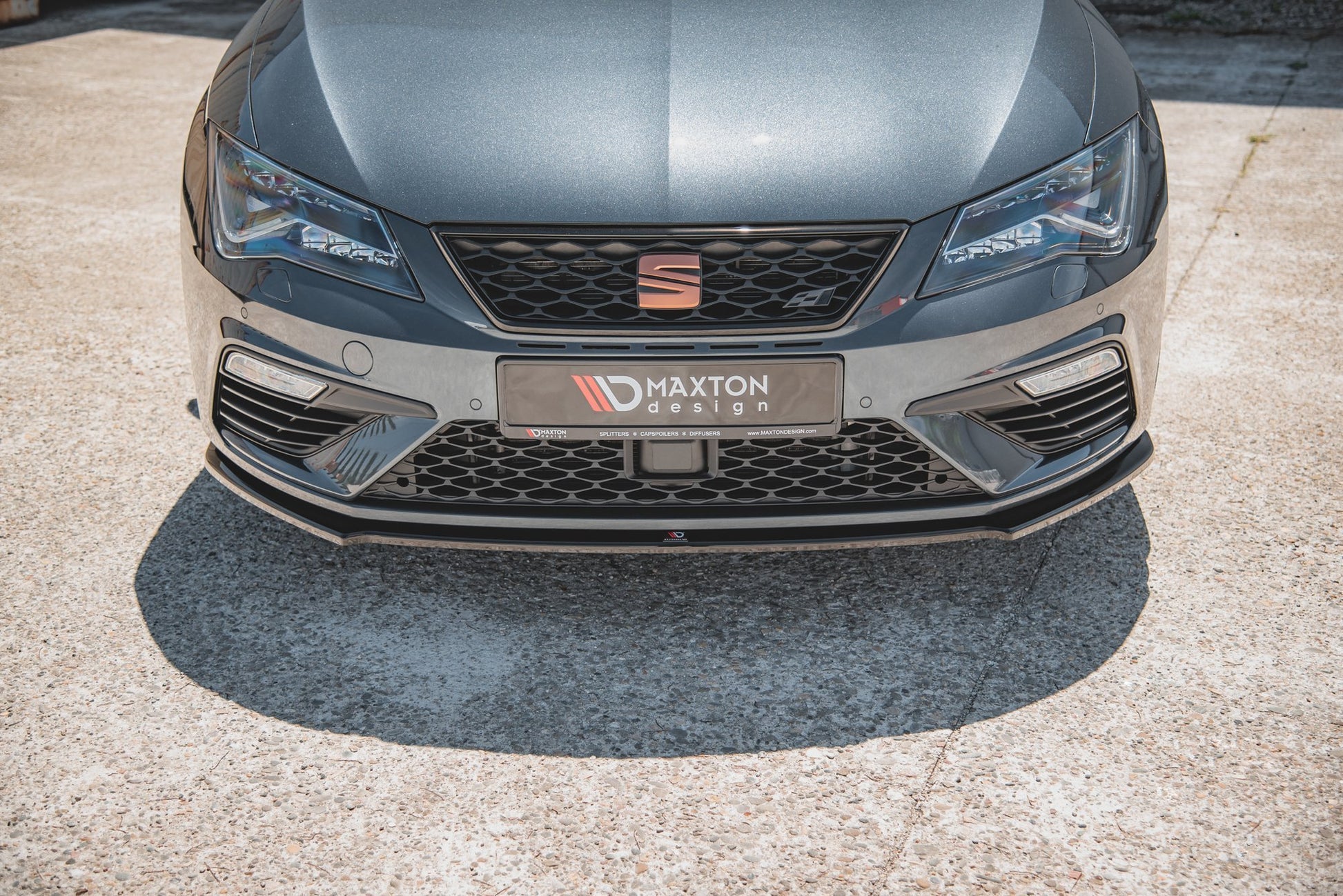 Front Ansatz V.4 für Seat Leon Cupra / FR Mk3 FL schwarz matt