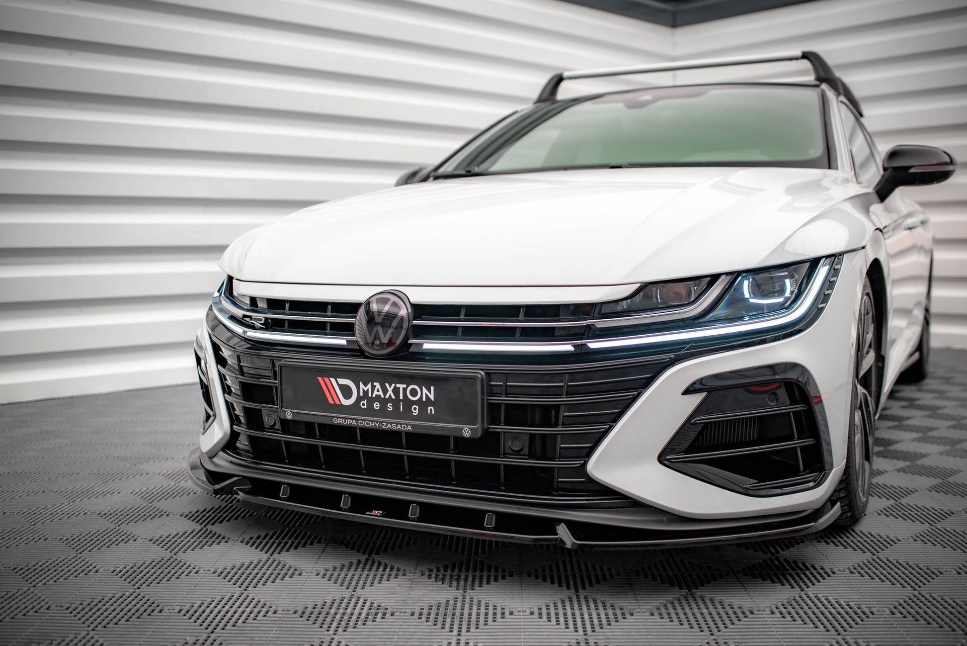 Front Ansatz V.2 für Volkswagen Arteon R schwarz Hochglanz