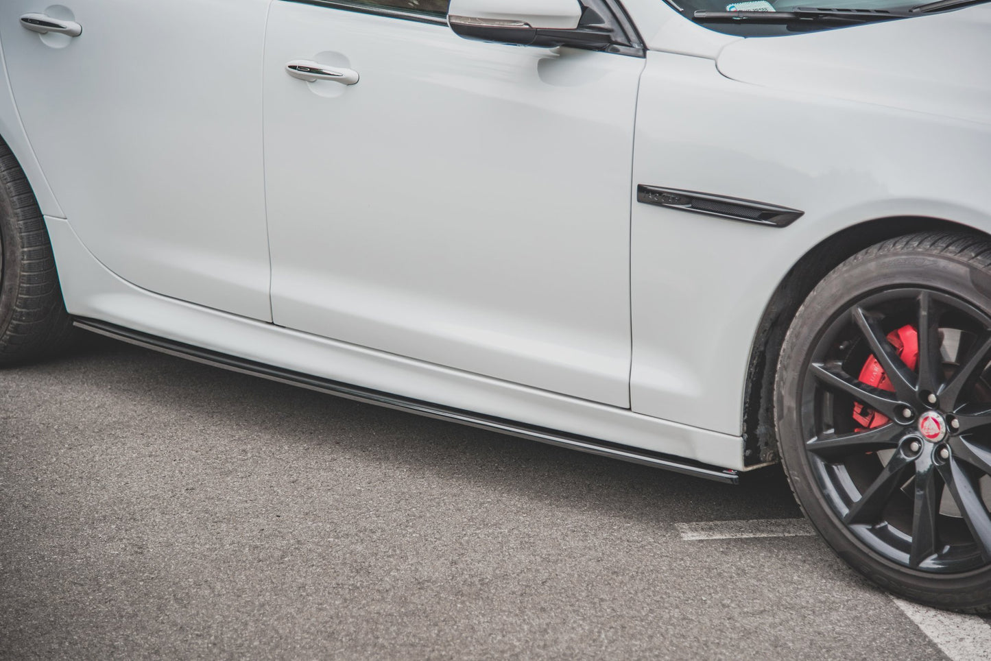 Seitenschweller Ansatz für Jaguar XJ X351 schwarz matt