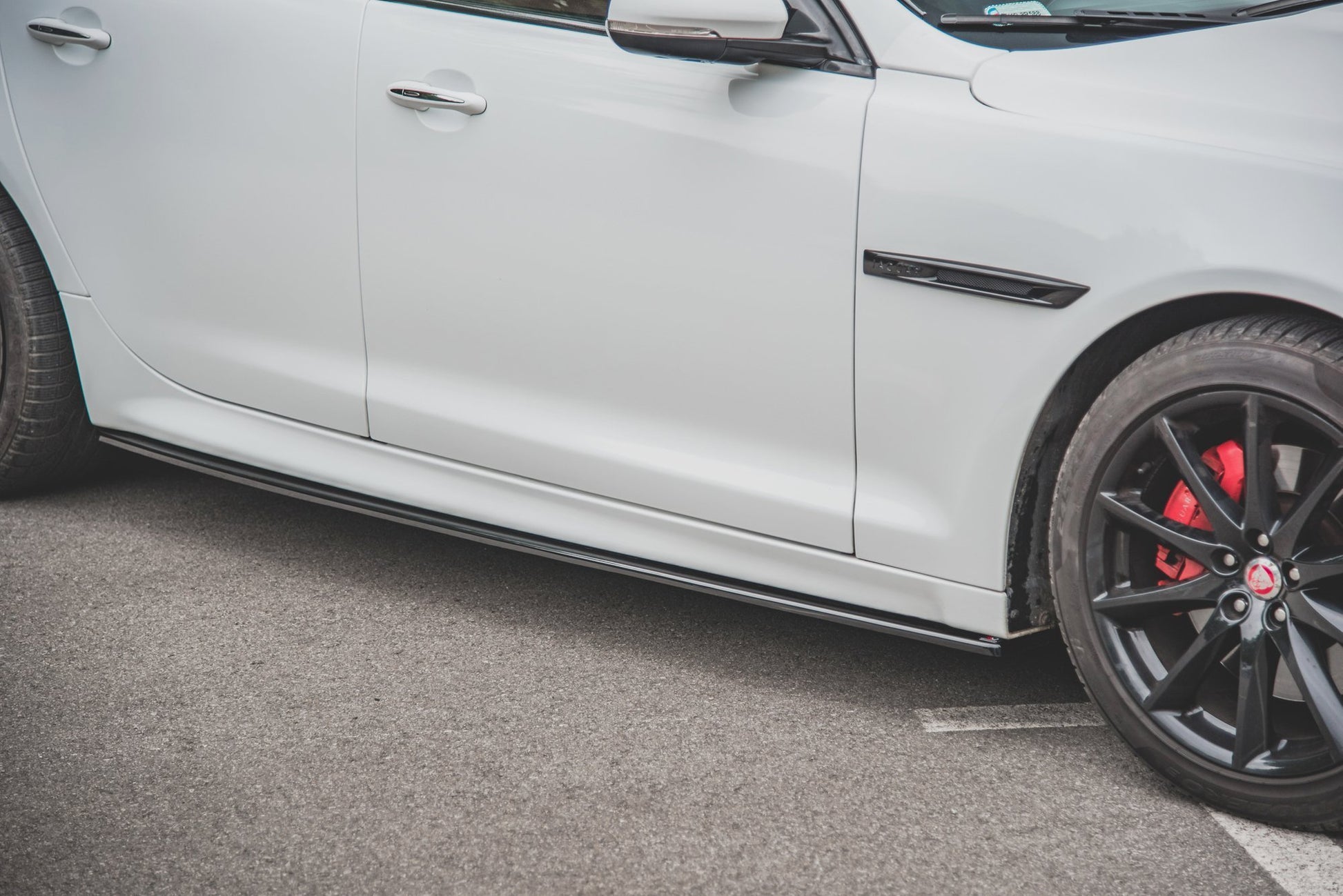 Seitenschweller Ansatz für Jaguar XJ X351 schwarz Hochglanz