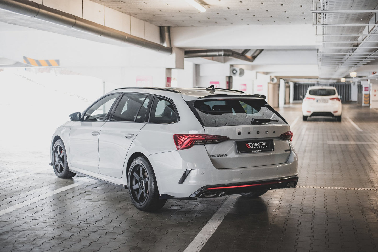 Heck Ansatz Flaps Diffusor V.3 für Skoda Octavia RS Mk4 schwarz matt