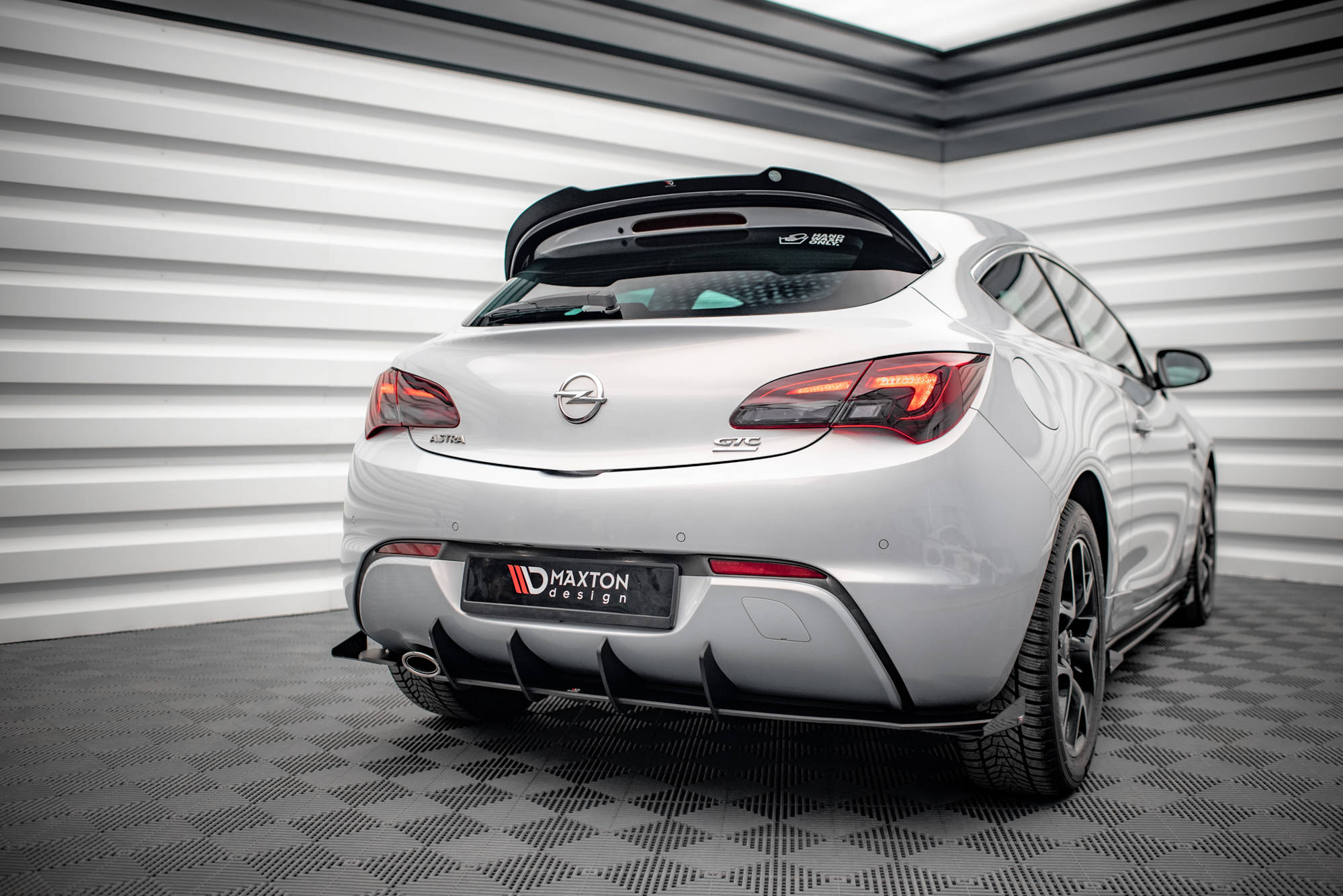 Heckansatz Sportstourer Noak passend für Opel Astra J