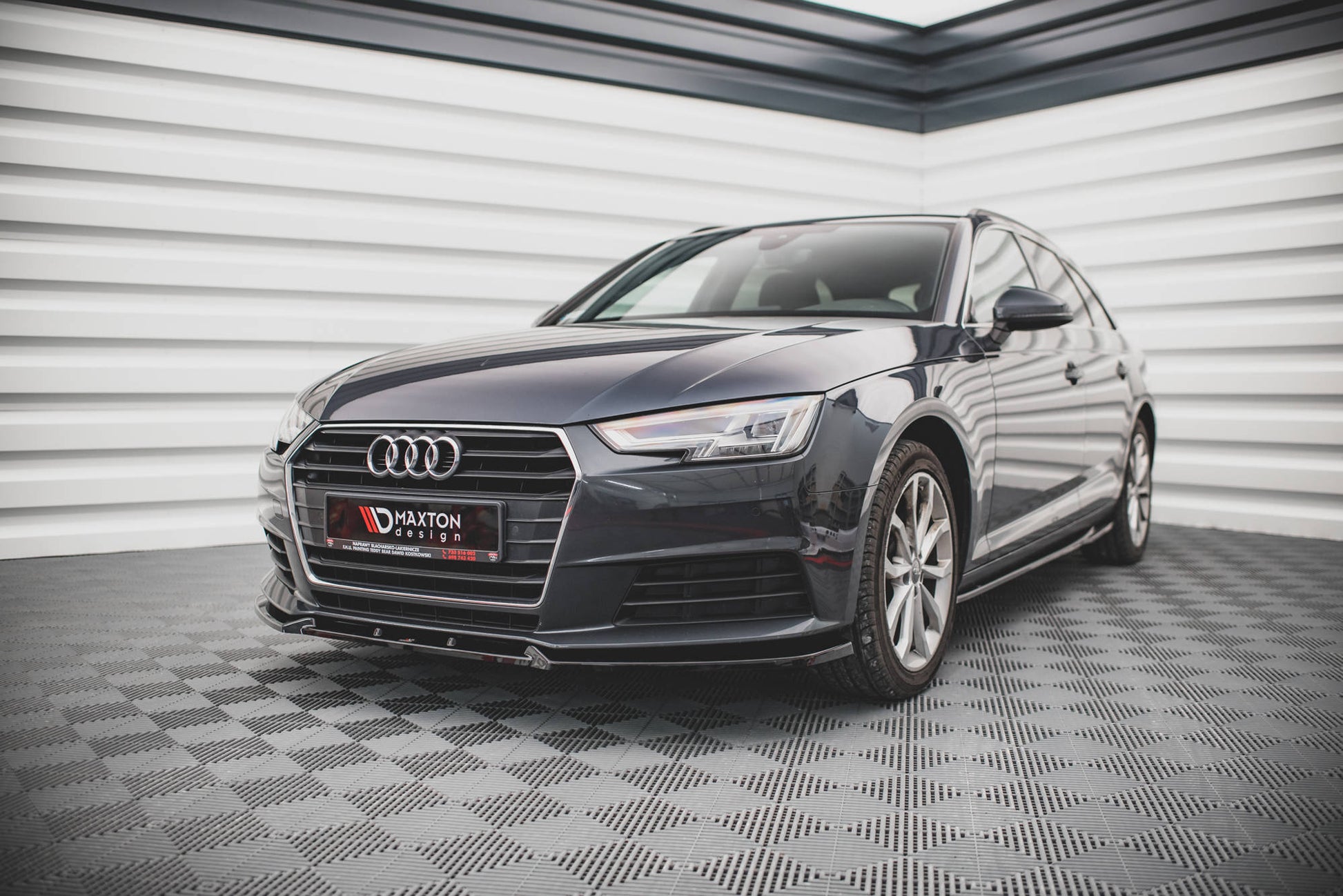 Front Ansatz V.1 für Audi A4 B9 schwarz Hochglanz