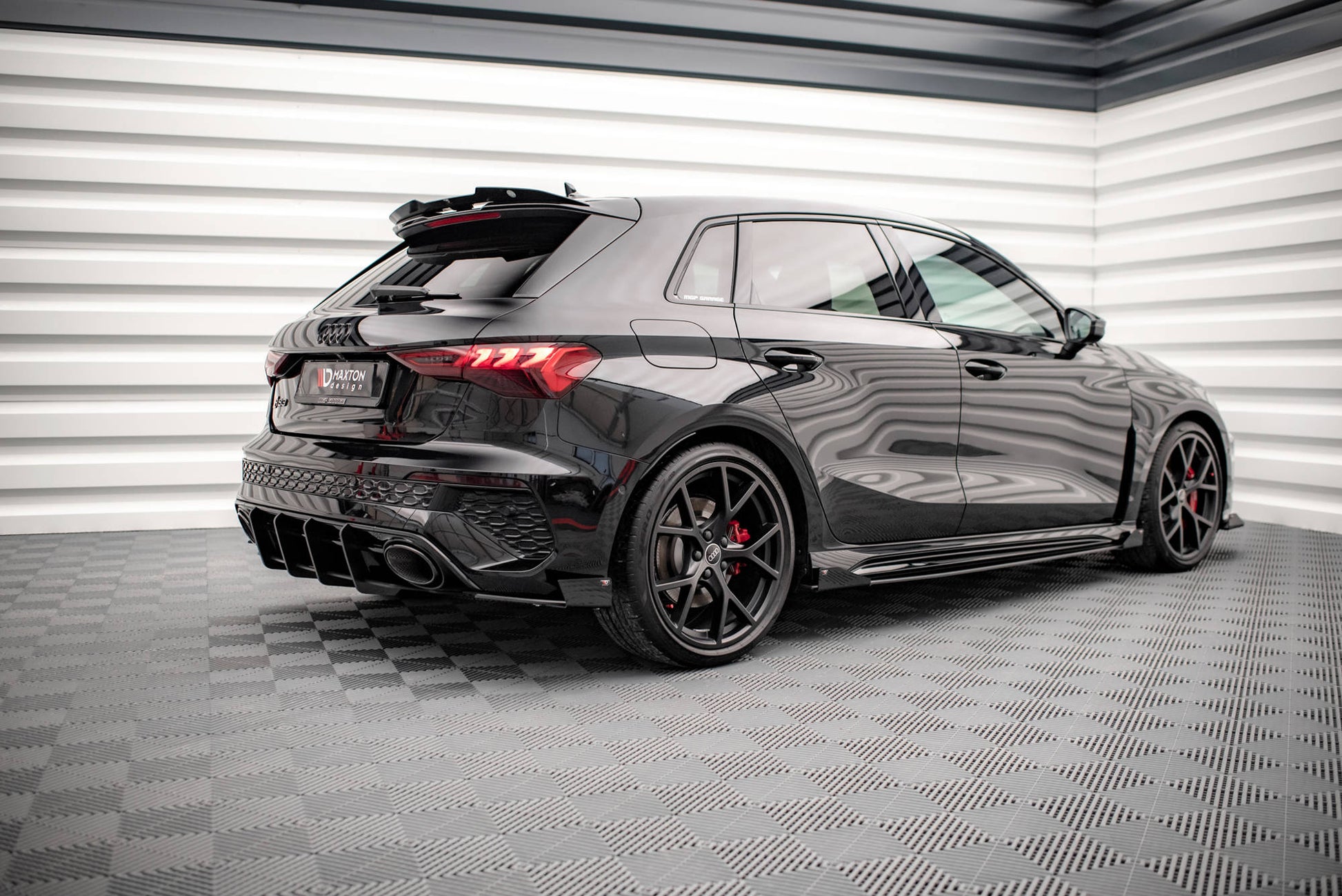 Street Pro Seitenschweller Ansatz für + Flaps Audi RS3 Sportback 8Y schwarz Hochglanz