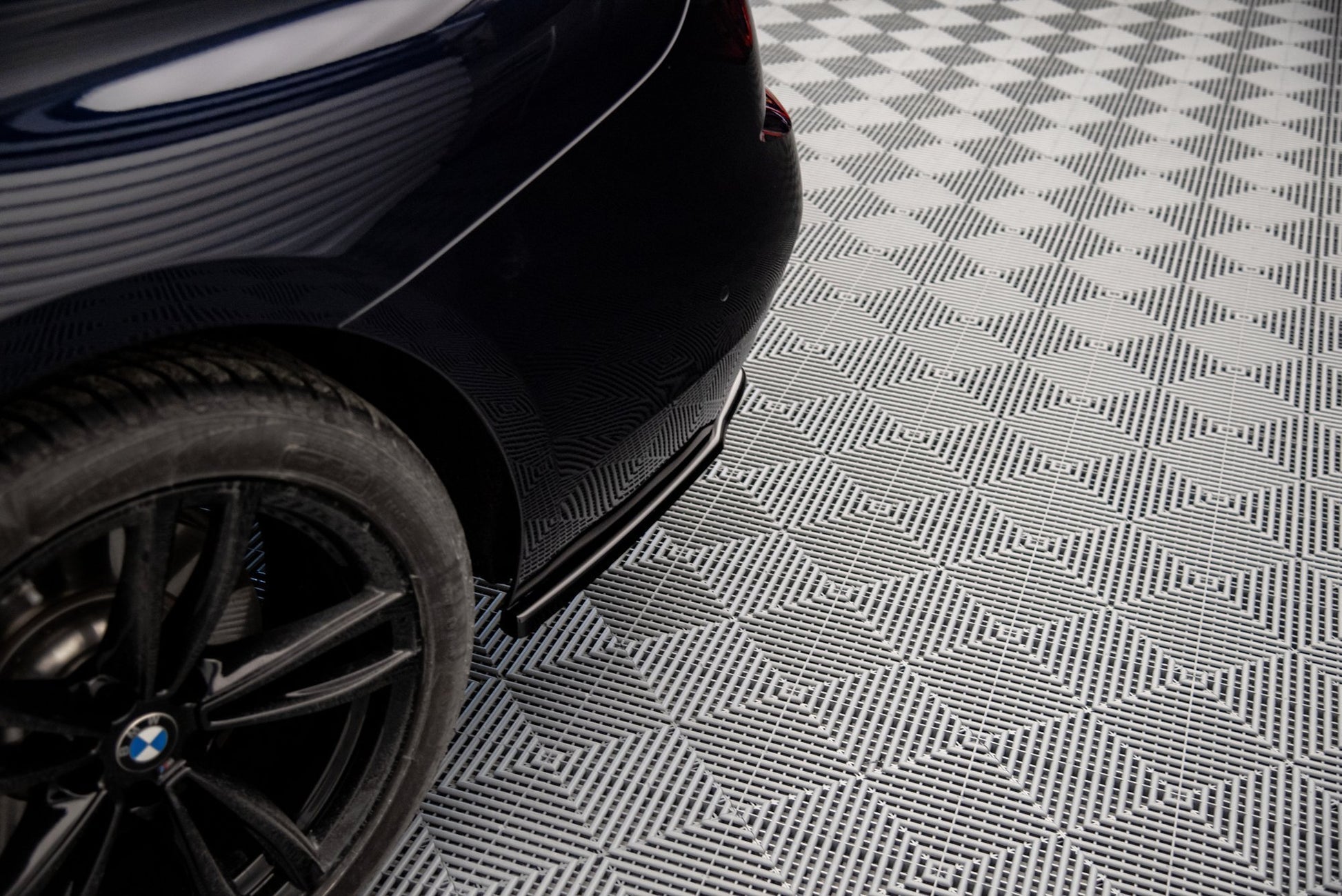 Heck Ansatz Flaps Diffusor für BMW 6er GT G32 M-Paket schwarz matt