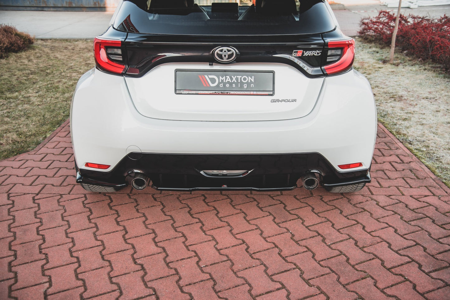 Heck Ansatz Flaps Diffusor V.1 für Toyota GR Yaris Mk4 schwarz matt
