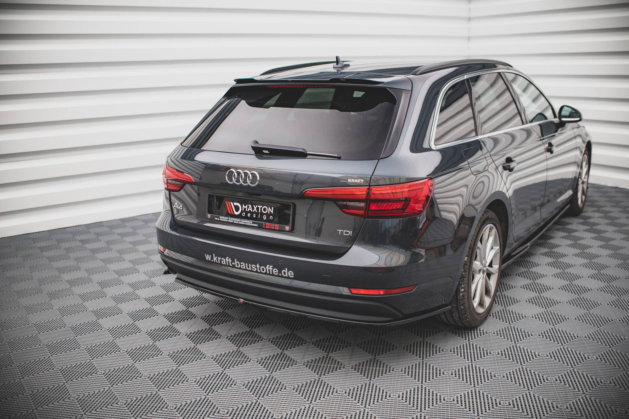 Heck Ansatz Flaps Diffusor für Audi A4 Avant B9 Carbon Look