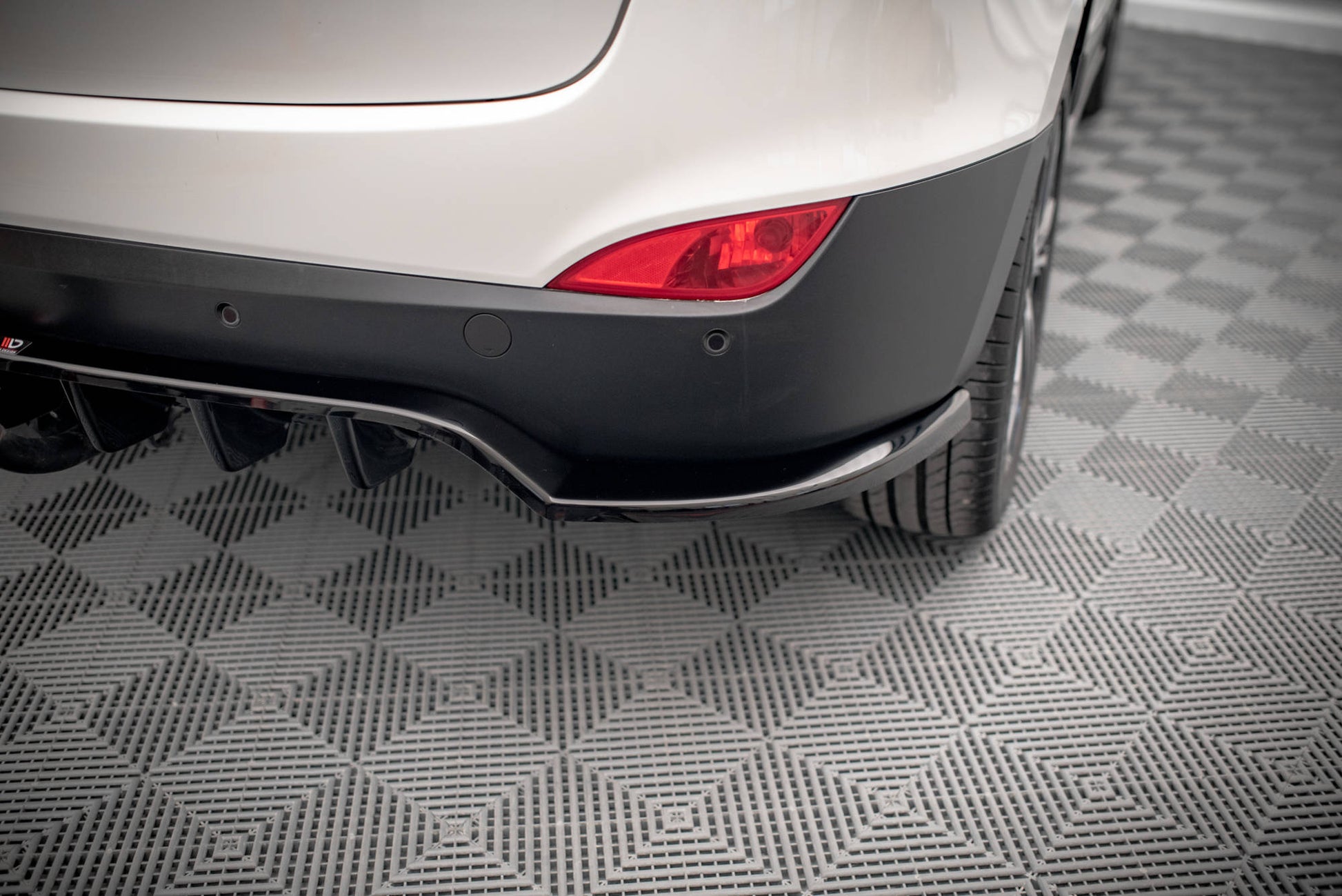 Mittlerer Diffusor Heck Ansatz DTM Look für Hyundai ix35 Mk1 schwarz matt
