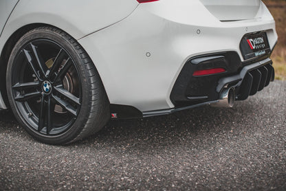 Hintere Seiten Flaps für BMW 1er F20 M-Paket Facelift / M140i schwarz Hochglanz
