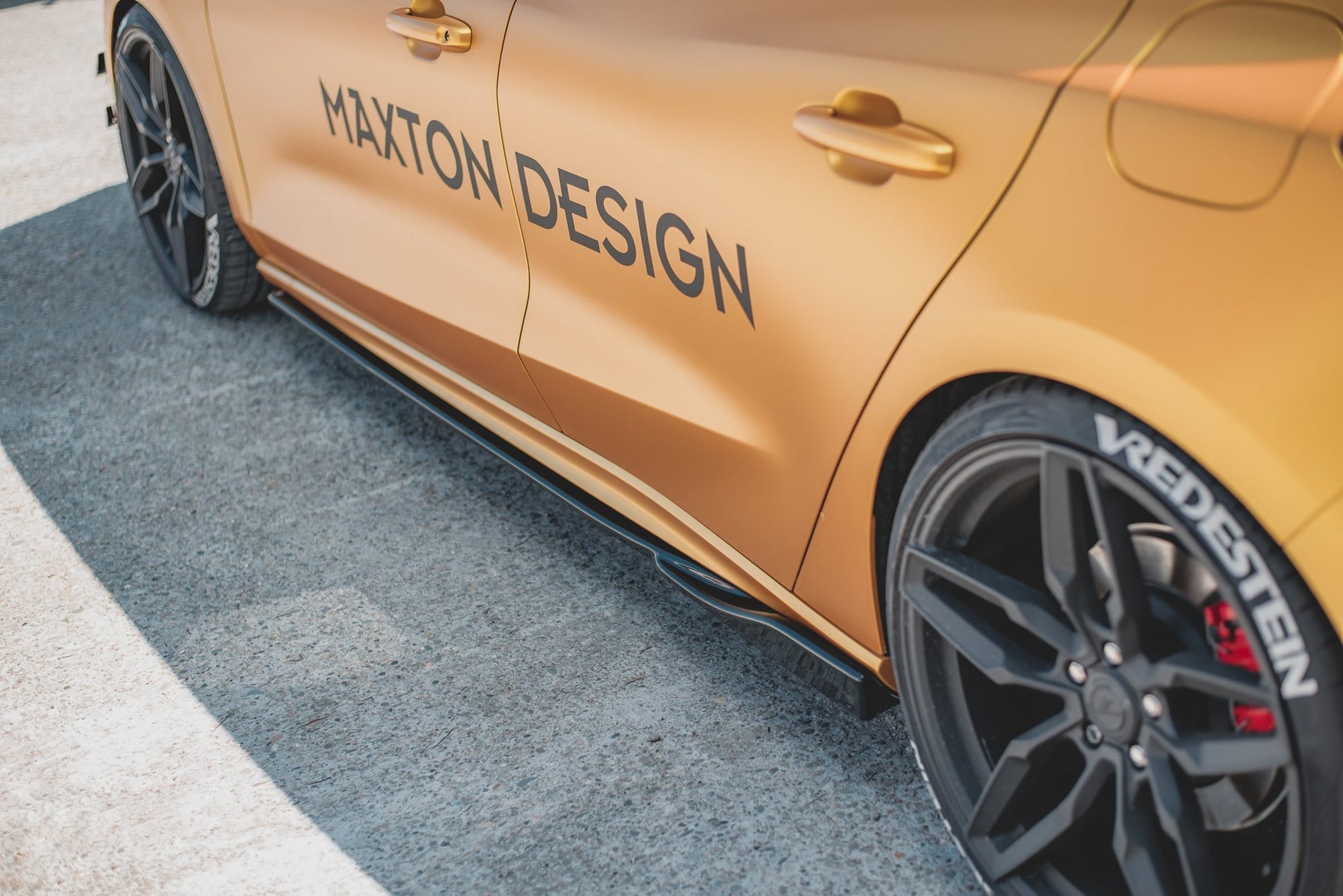 Seitenschweller Ansatz für V.4 Ford Focus ST / ST-Line Mk4 schwarz matt