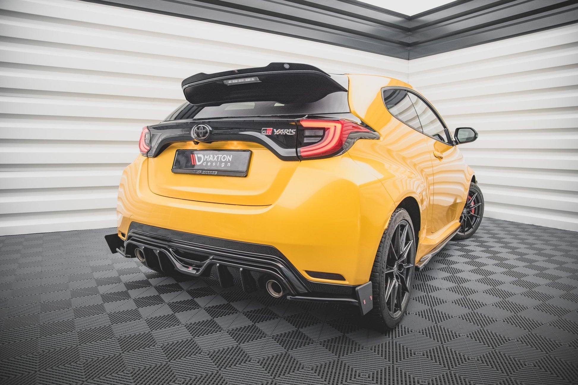 Heck Ansatz Flaps Diffusor +Flaps für V.4 Toyota GR Yaris Mk4