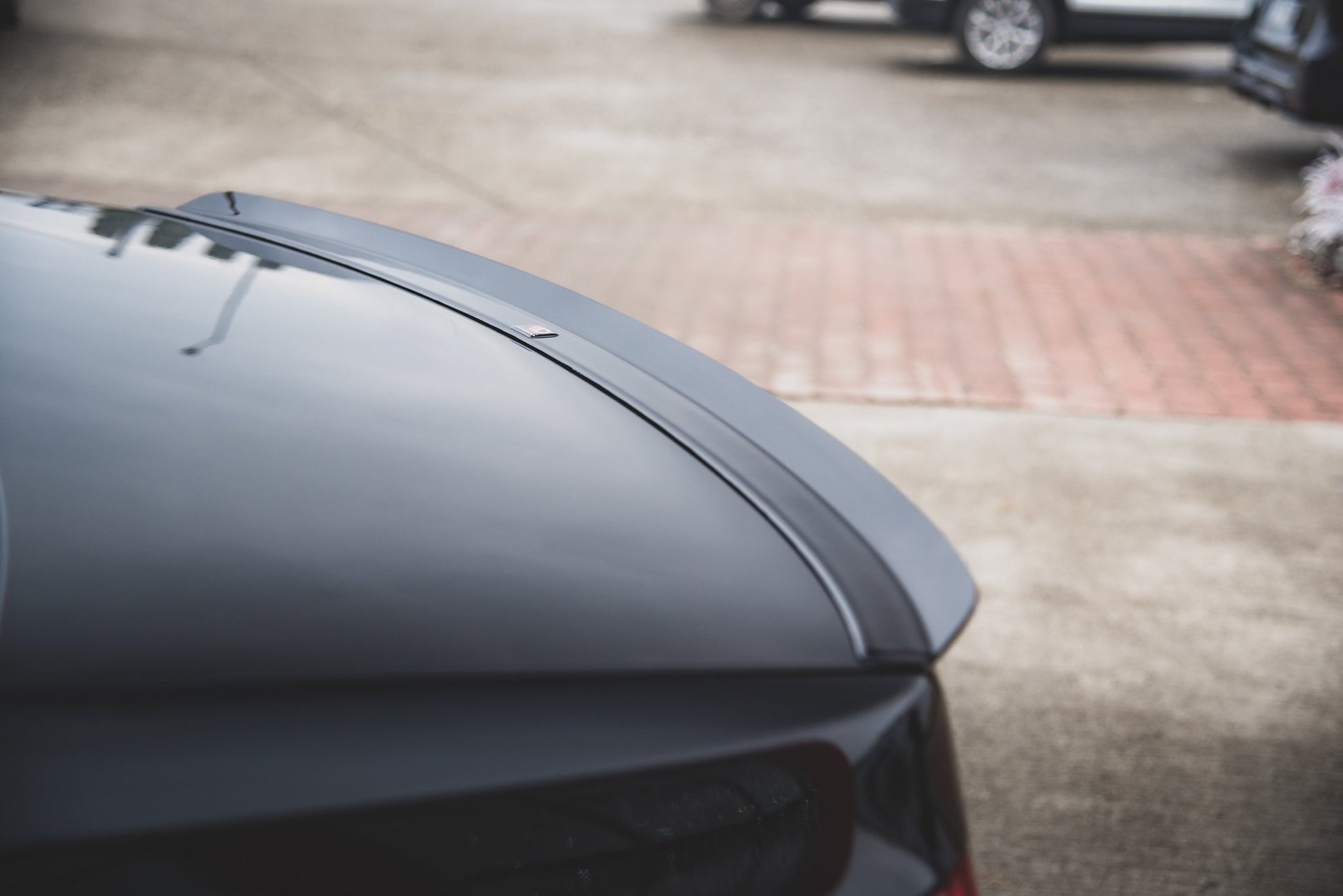 Spoiler CAP für BMW 7 M-Paket G11 schwarz Hochglanz