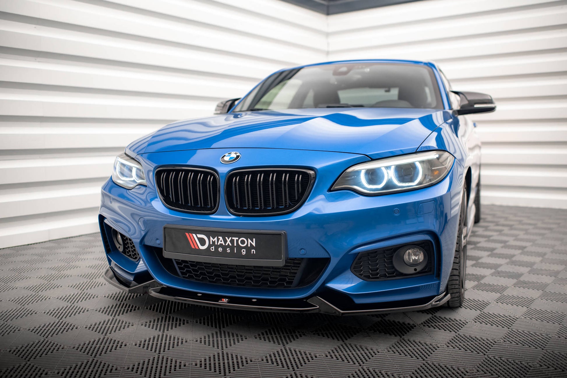Front Ansatz V.2 für BMW 2 M-Paket F22 schwarz Hochglanz