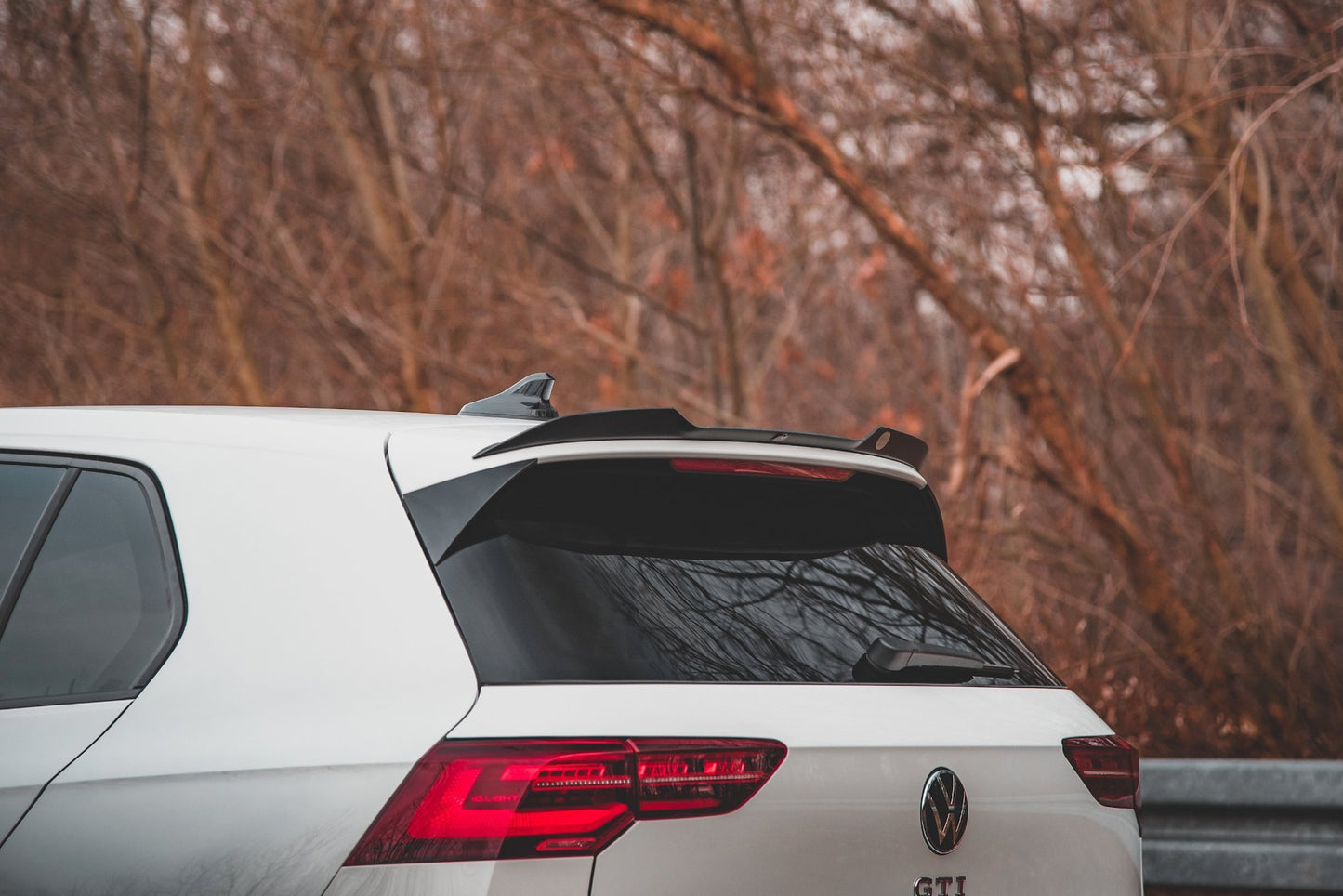 Spoiler CAP V.2 für Volkswagen Golf 8 GTI / R schwarz Hochglanz