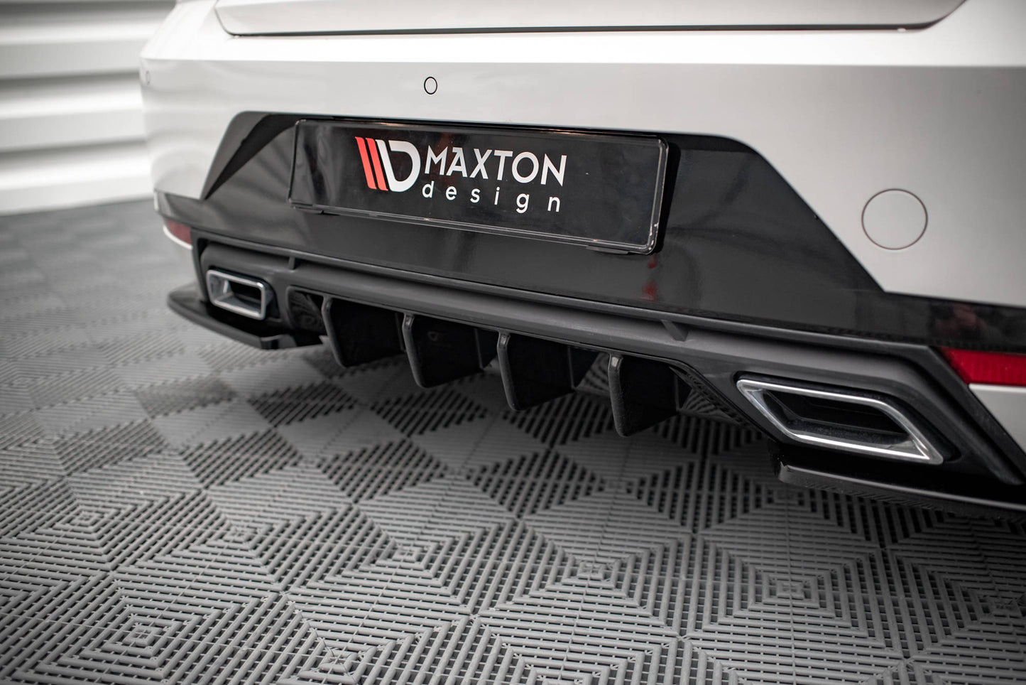 Diffusor Heck Ansatz für Seat Ibiza FR/ Standard Mk5 schwarz matt