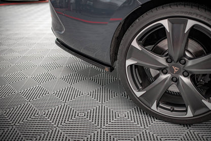 Heck Ansatz Flaps Diffusor für Cupra Leon ST schwarz Hochglanz