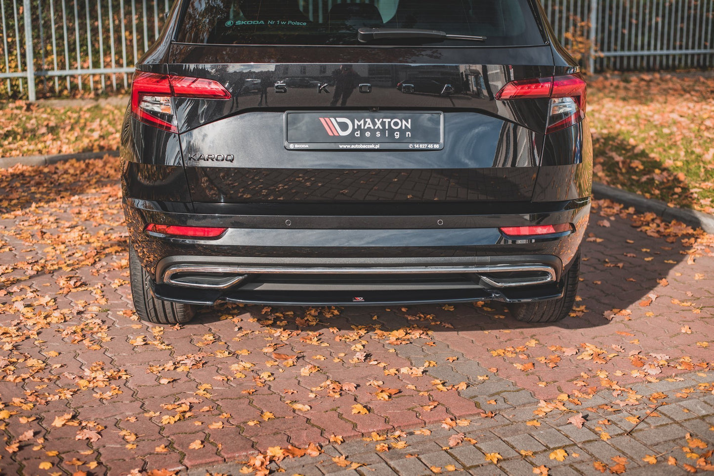 Mittlerer Diffusor Heck Ansatz für Skoda Karoq Sportline Carbon Look