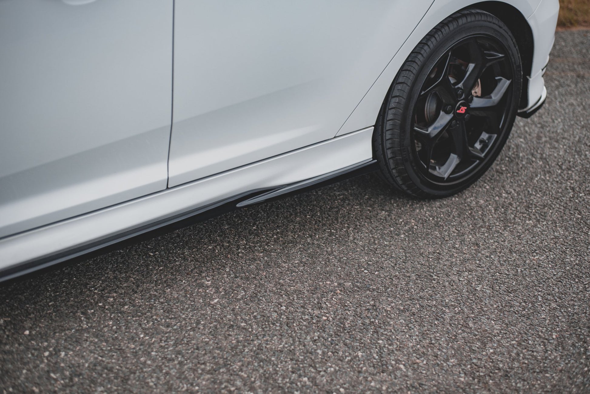 Seitenschweller Ansatz für V.2 für Ford Focus ST Mk3 schwarz matt