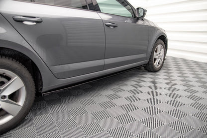 Seitenschweller Ansatz für Skoda Octavia Mk3 Facelift Carbon Look